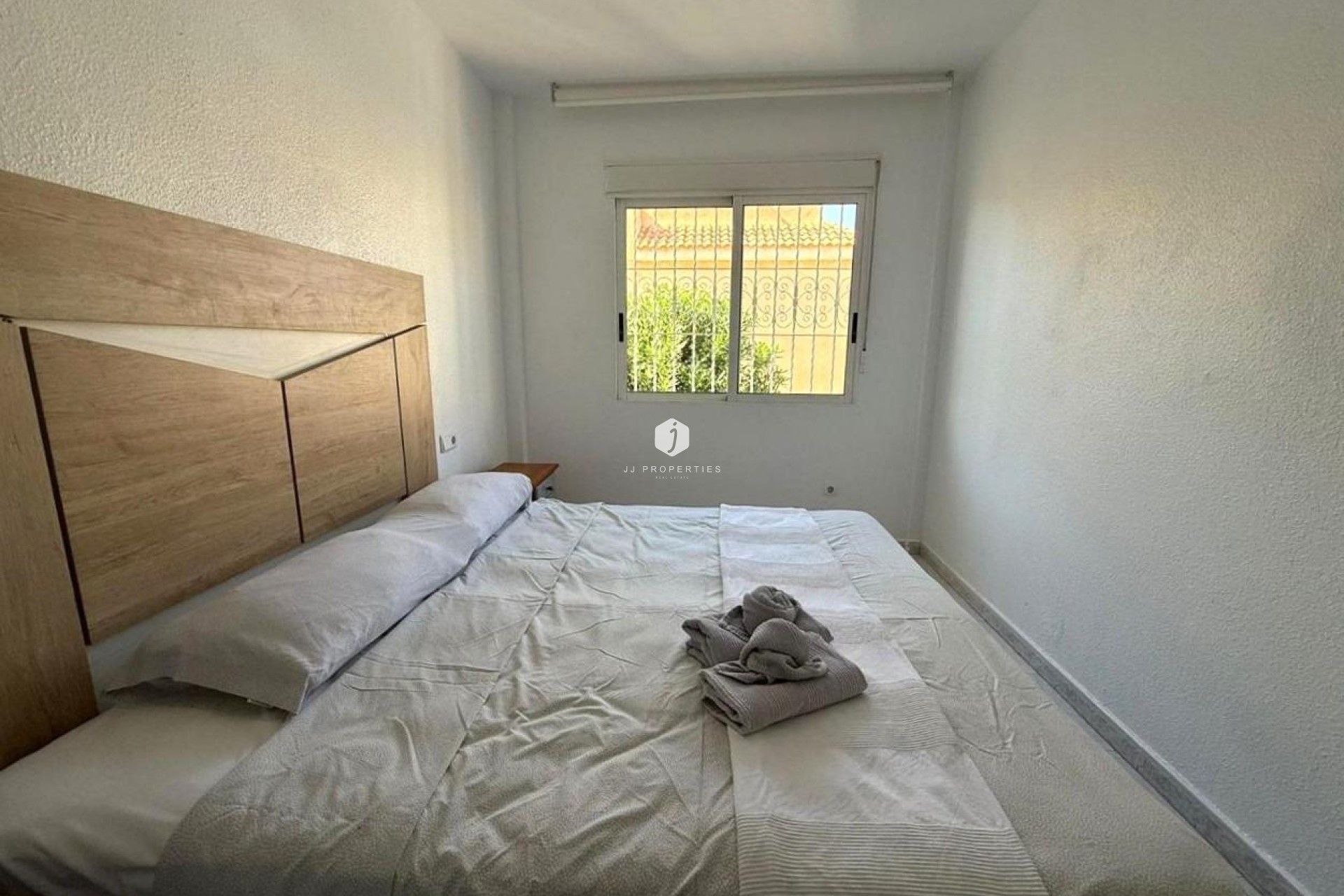 Segunda mano - Bungalow -
Torrevieja - Los Frutales