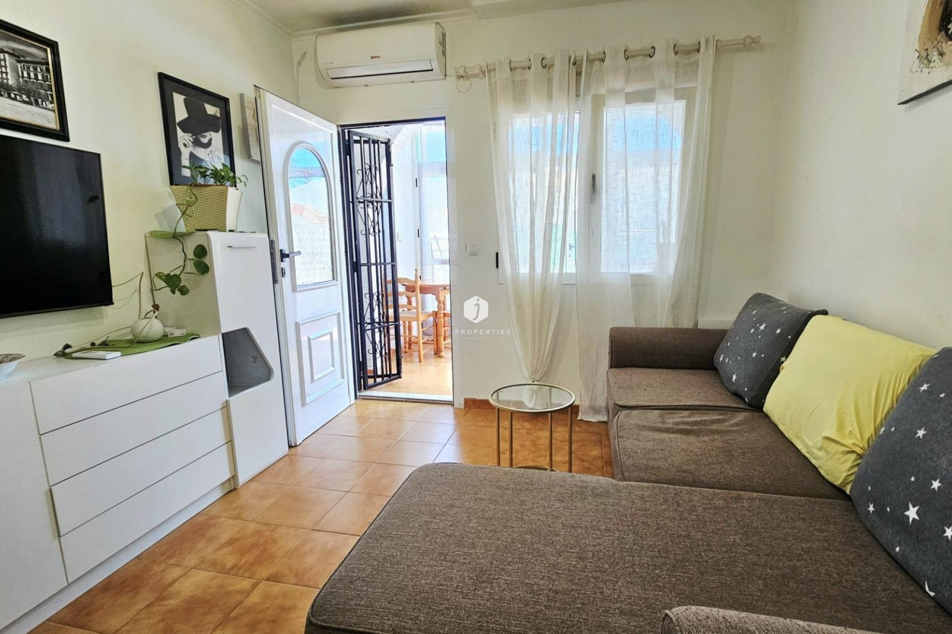 Segunda mano - Bungalow -
Torrevieja - Nueva Torrevieja