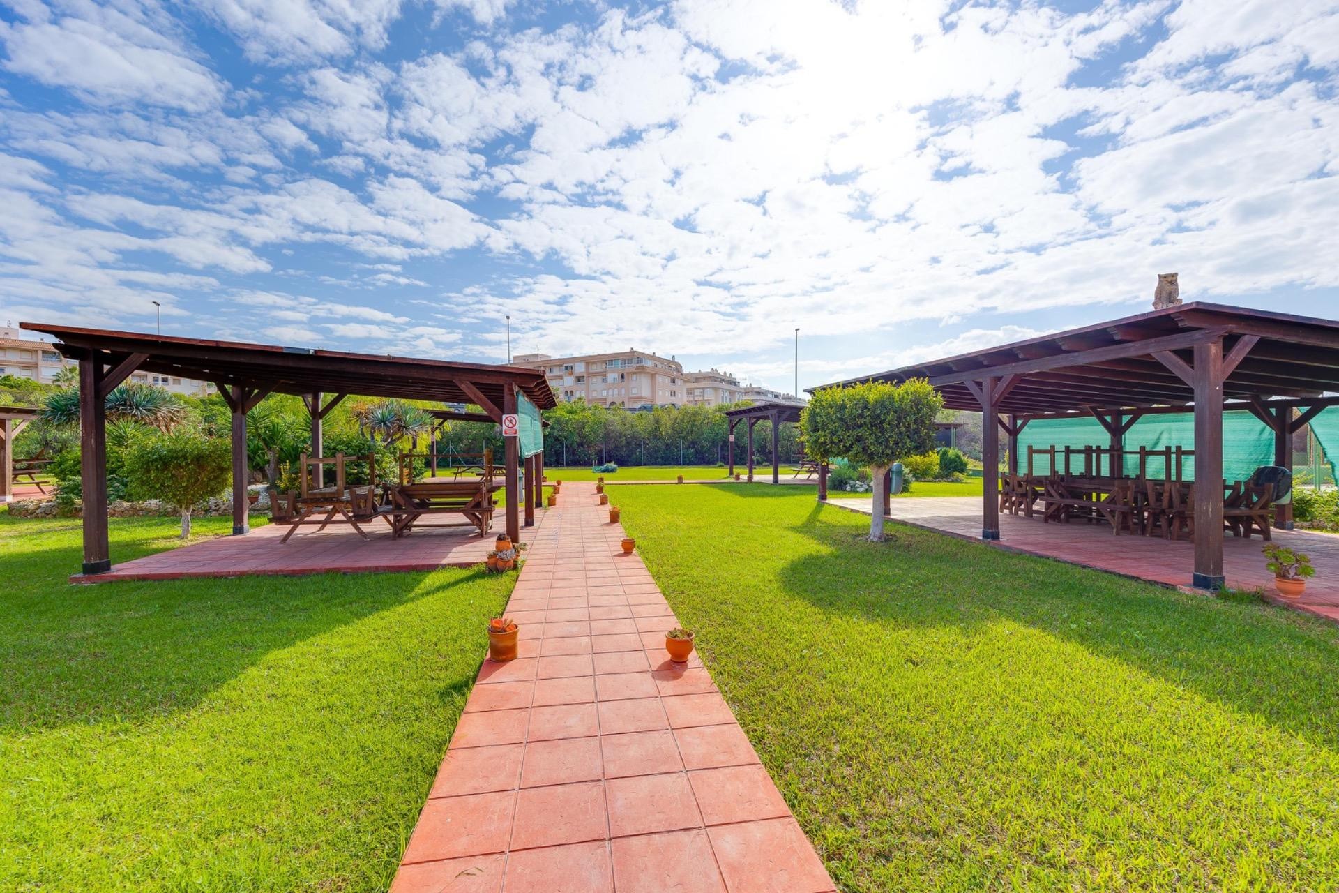 Segunda mano - Bungalow -
Torrevieja - PARQUE DE LAS NACIONES