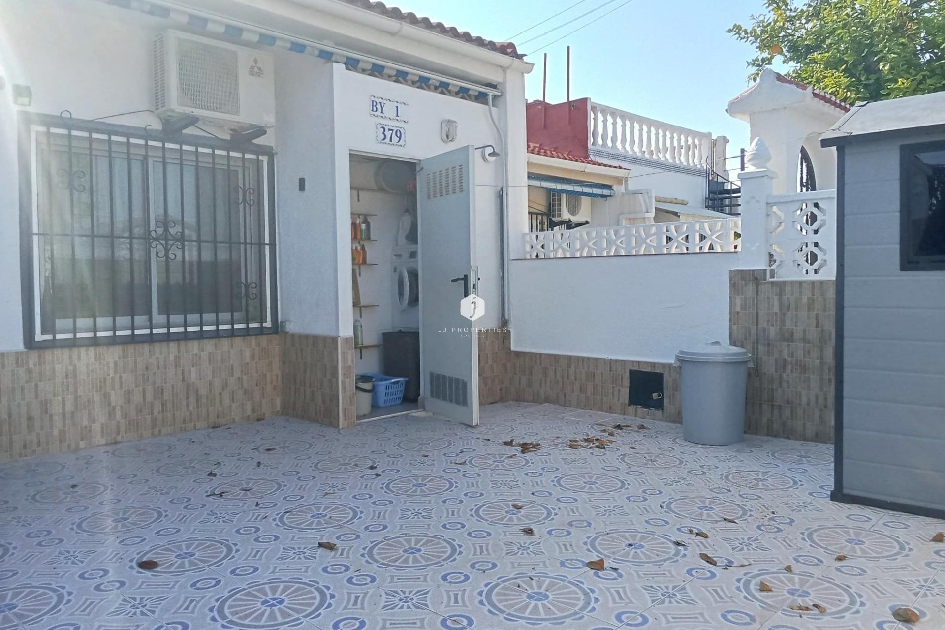 Segunda mano - Bungalow -
Torrevieja - Torretas