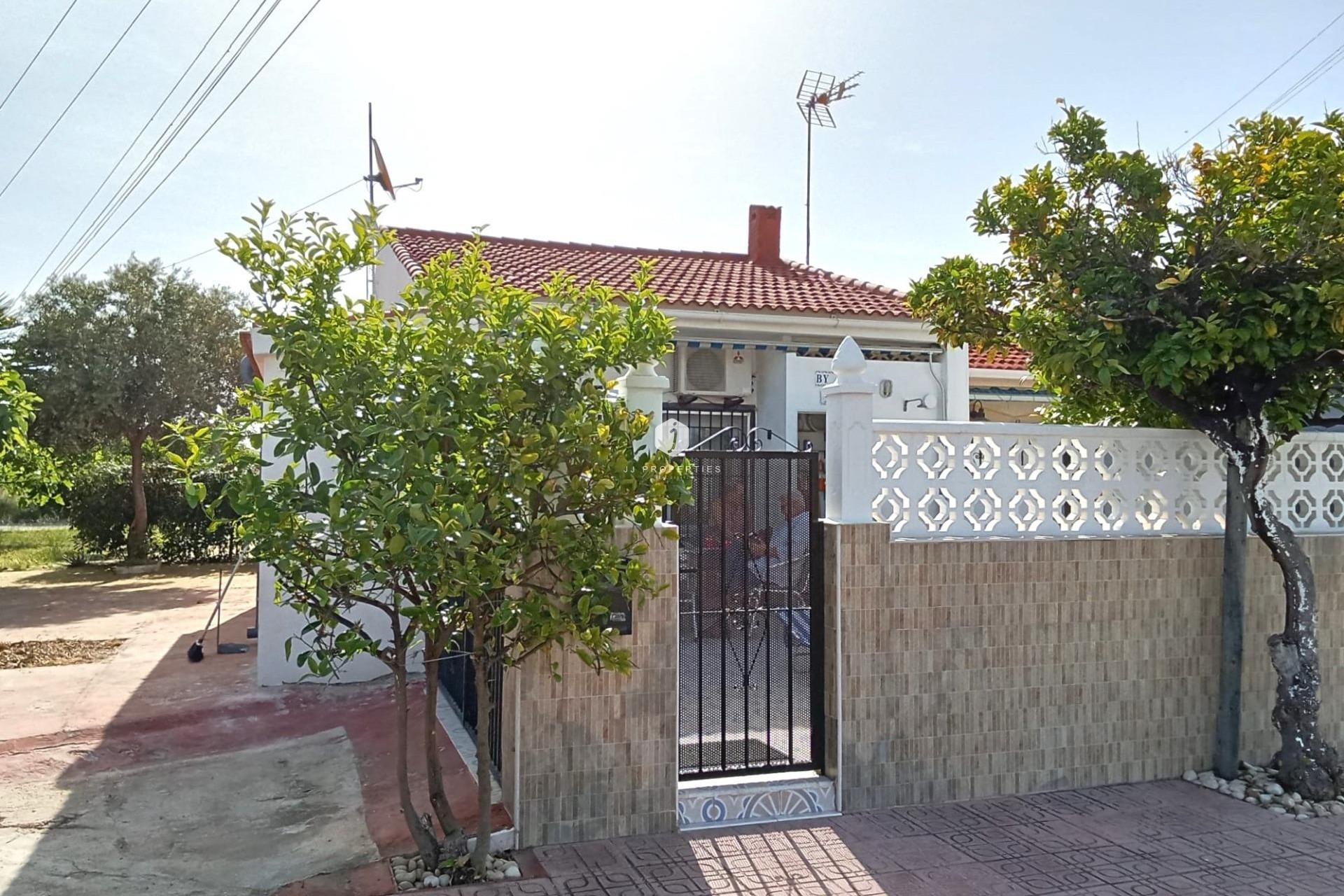 Segunda mano - Bungalow -
Torrevieja - Torretas