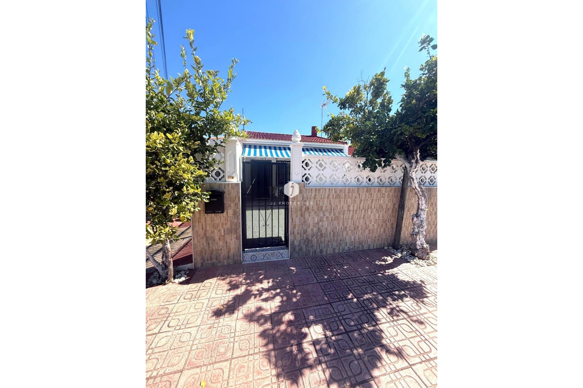 Segunda mano - Bungalow -
Torrevieja - Torretas