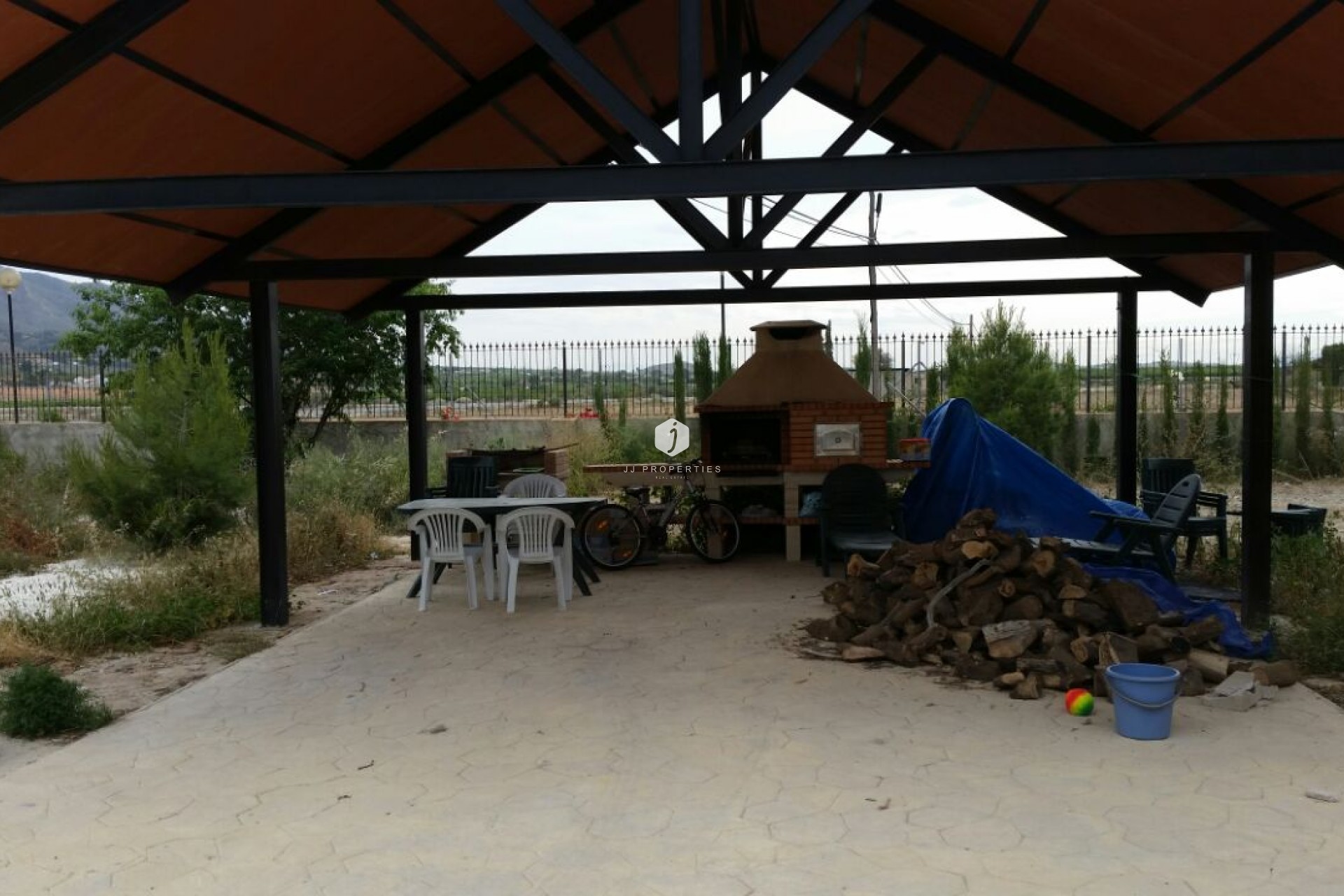 Segunda mano - Casa de campo -
Benferri - Inland