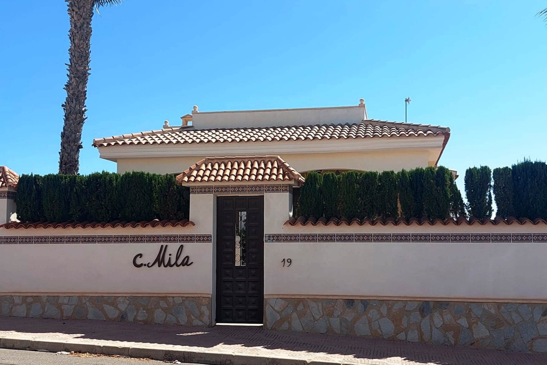 Segunda mano - Chalet -
Ciudad Quesada - Costa Blanca