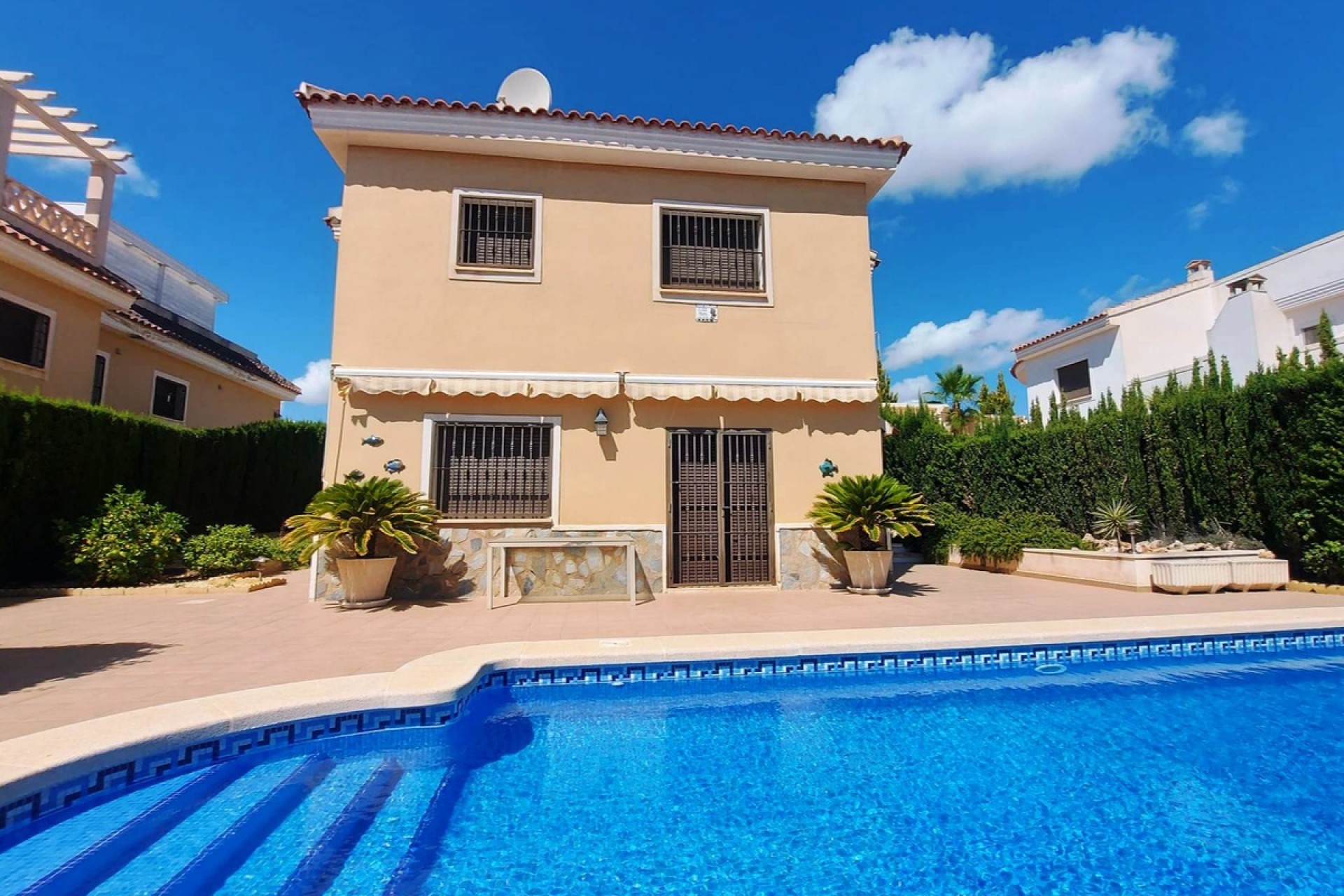 Segunda mano - Chalet -
Ciudad Quesada - Costa Blanca