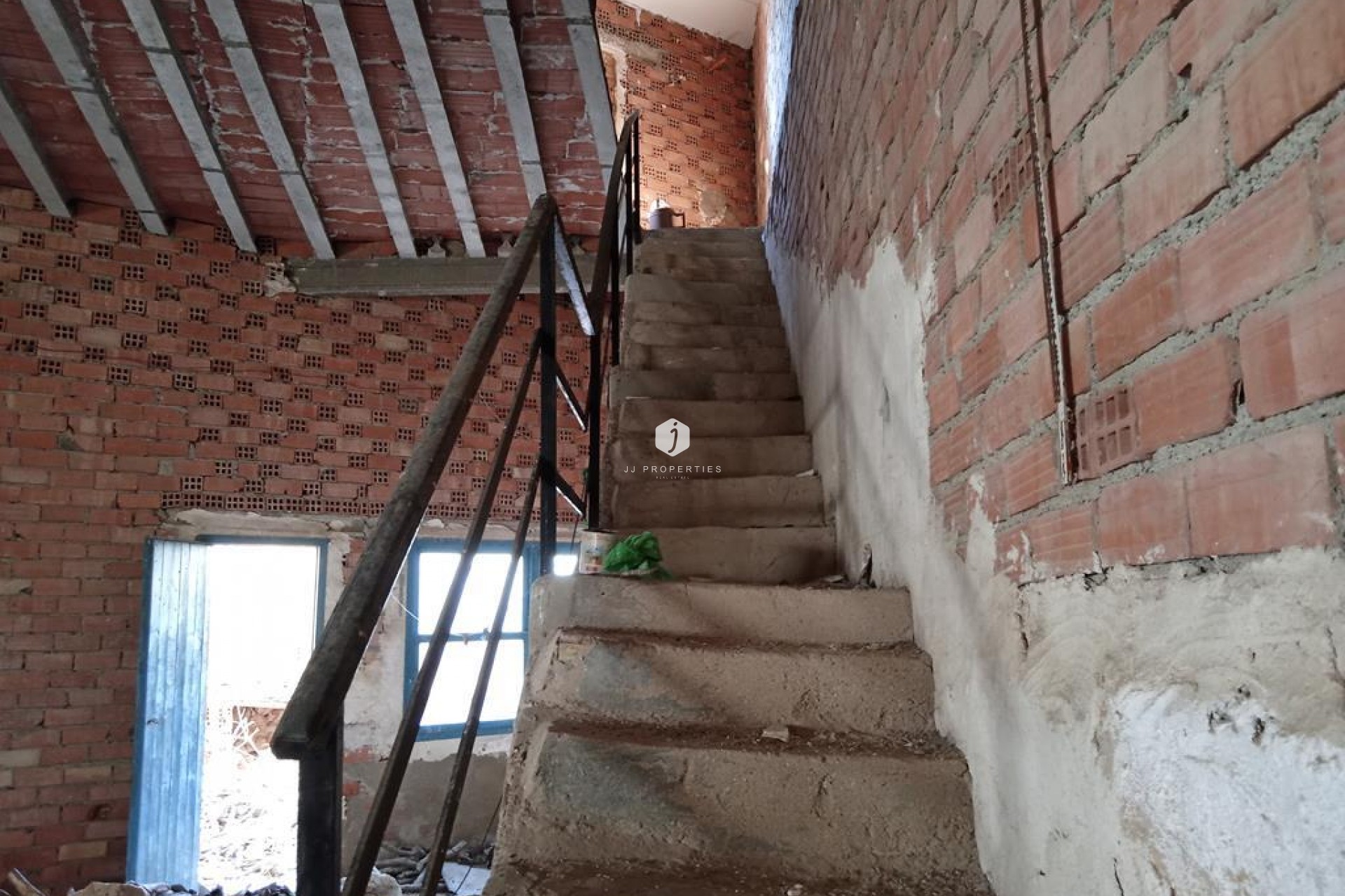 Segunda mano - Chalet -
Los Montesinos