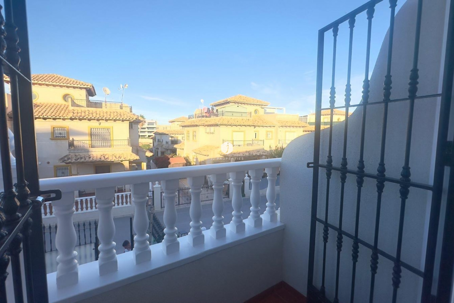 Segunda mano - Chalet -
Orihuela Costa - La Zenia