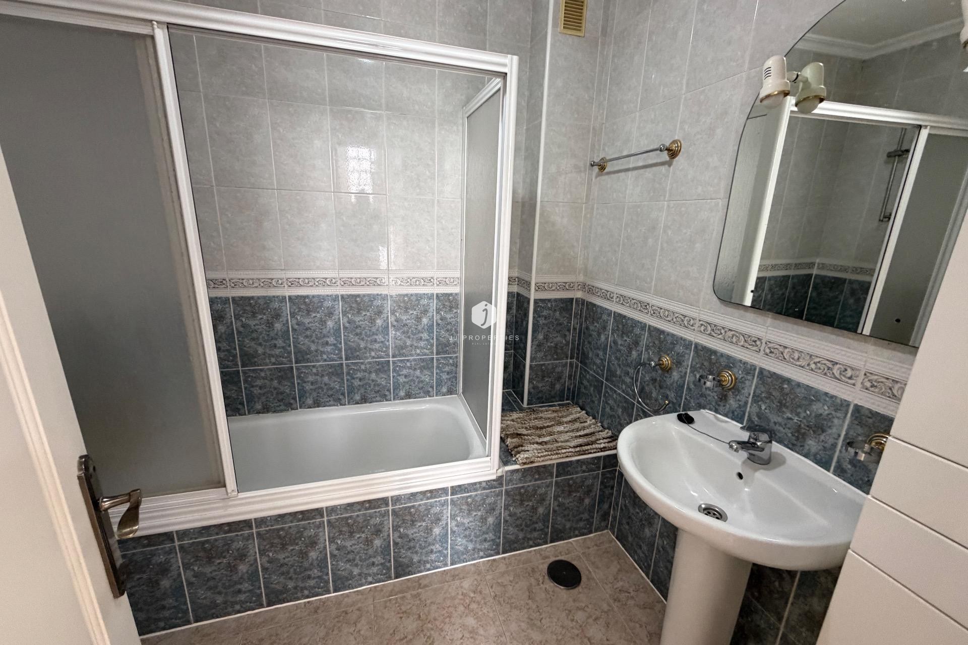 Segunda mano - Chalet -
Orihuela Costa - La Zenia