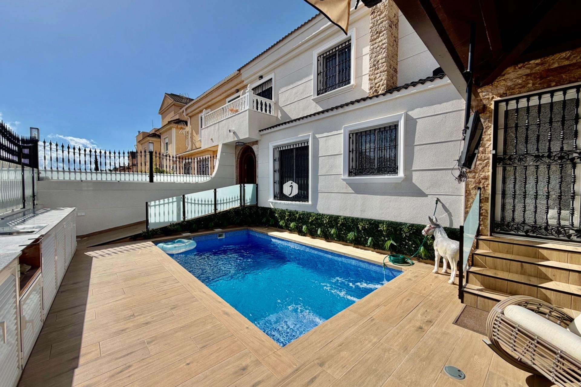 Segunda mano - Chalet -
Orihuela Costa - La Zenia