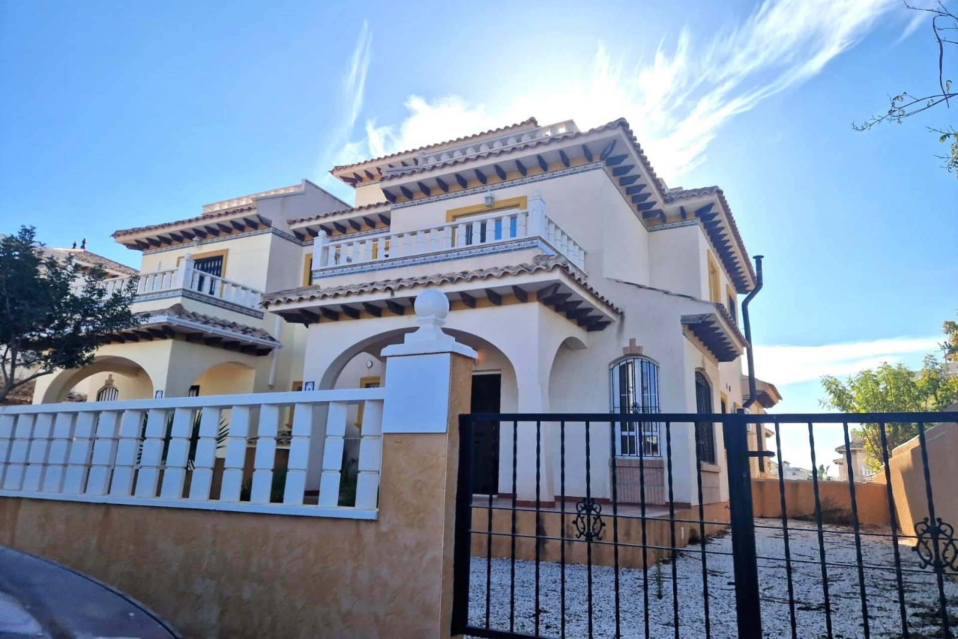 Segunda mano - Chalet -
Orihuela Costa - Montezenia