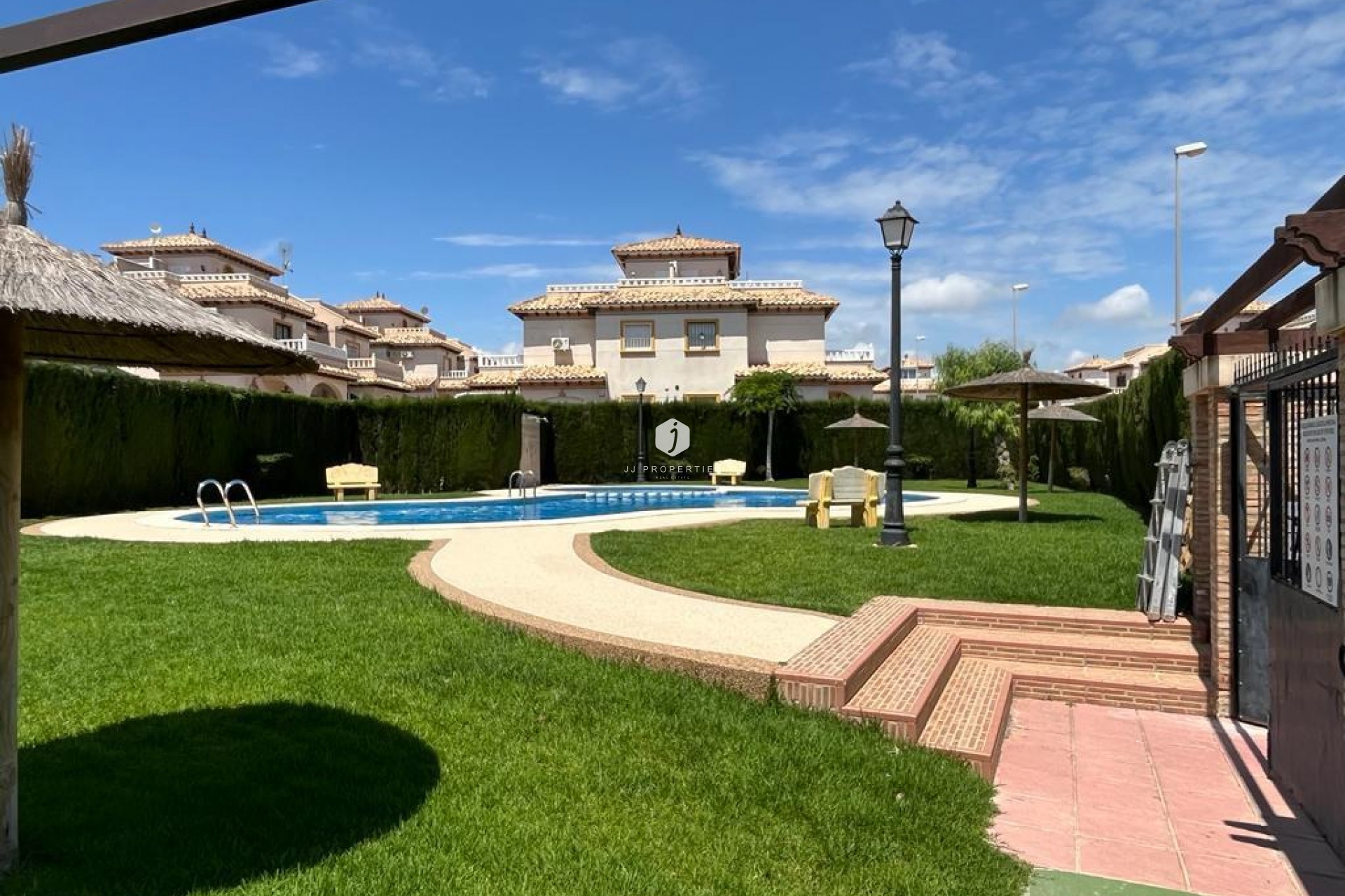 Segunda mano - Chalet -
Orihuela Costa - Montezenia