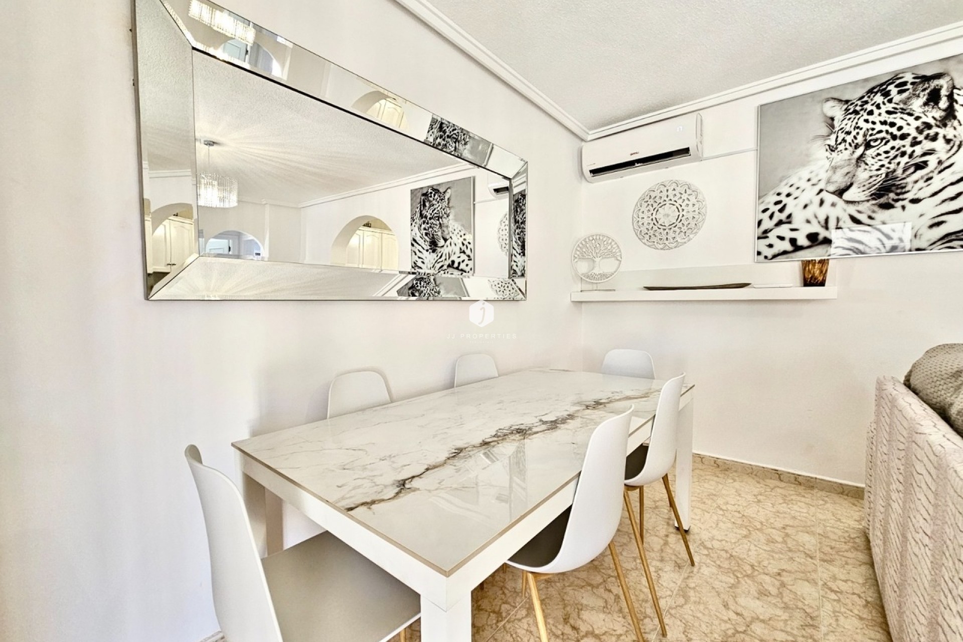 Segunda mano - Chalet -
Punta Prima - Costa Blanca