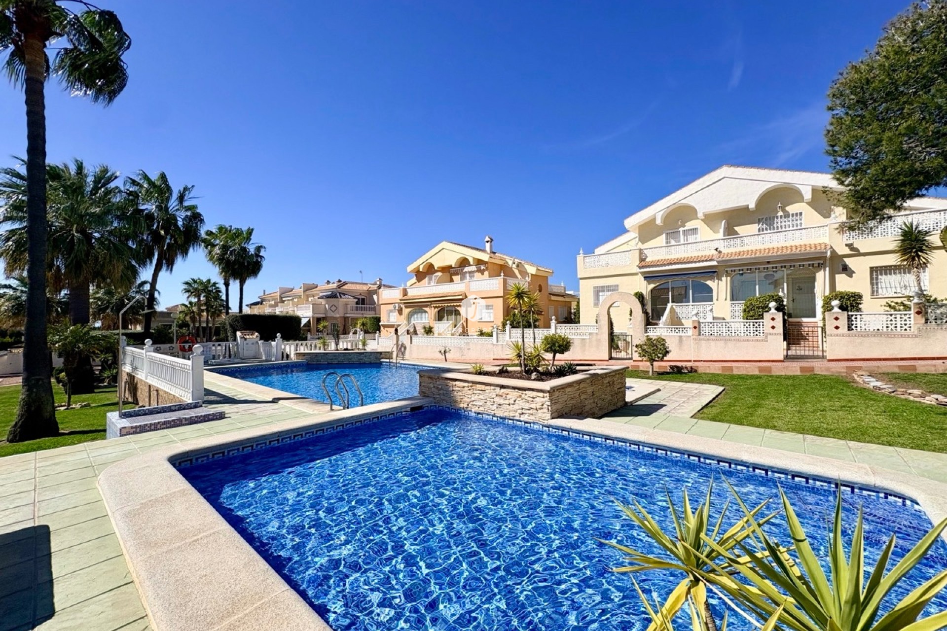 Segunda mano - Chalet -
Rojales - Inland