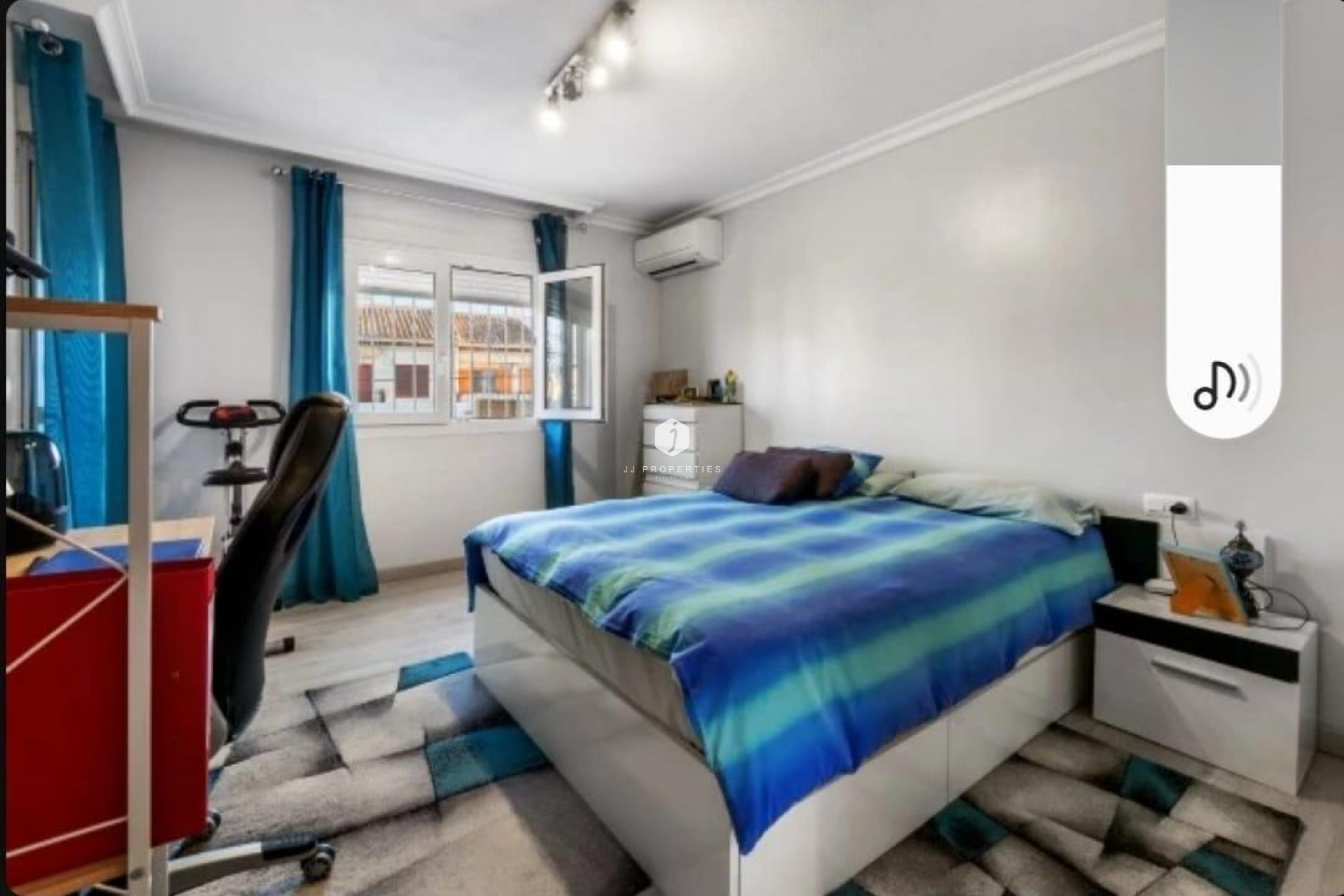 Segunda mano - Chalet -
Torrevieja - aguas nuevas