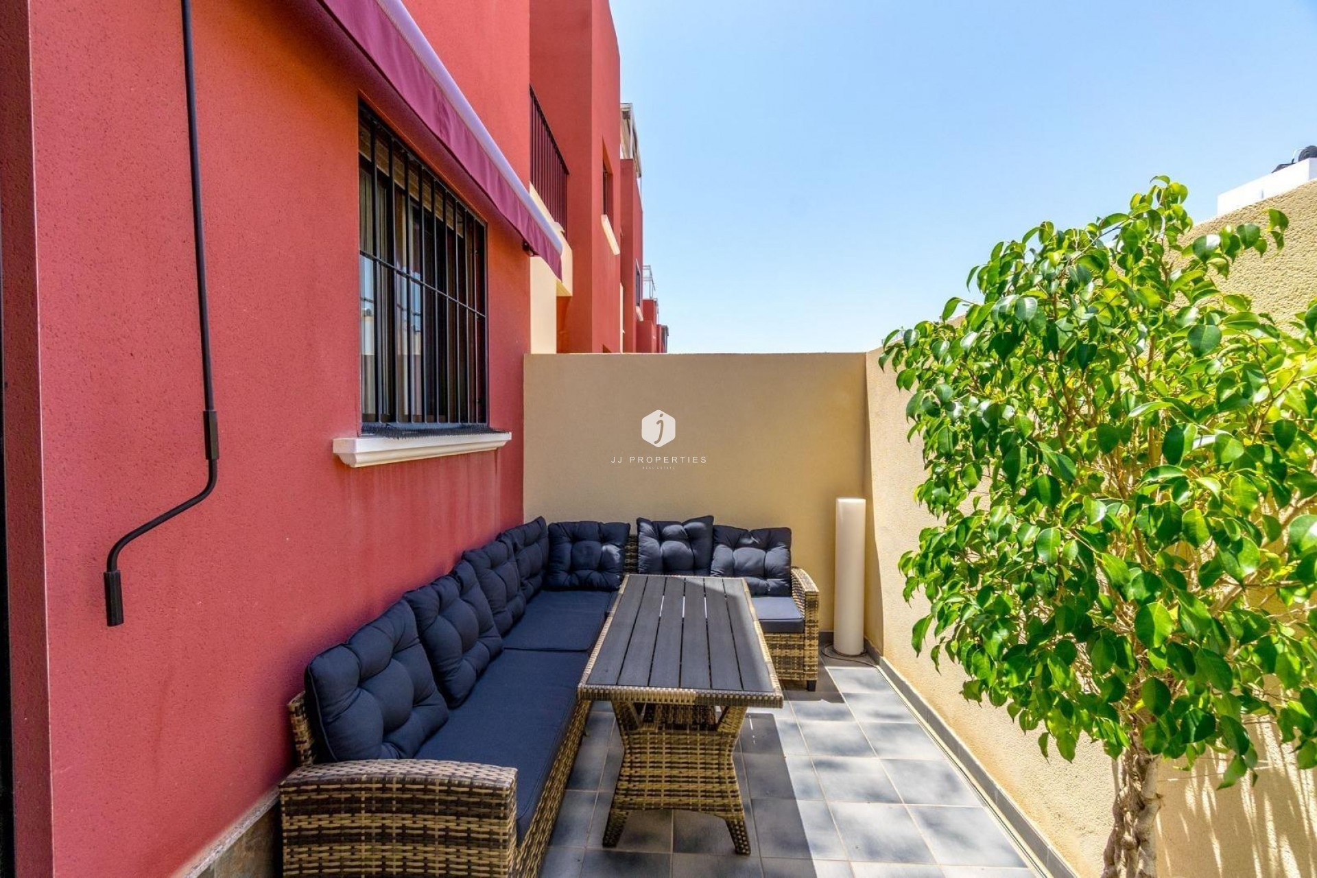 Segunda mano - Chalet -
Torrevieja - aguas nuevas