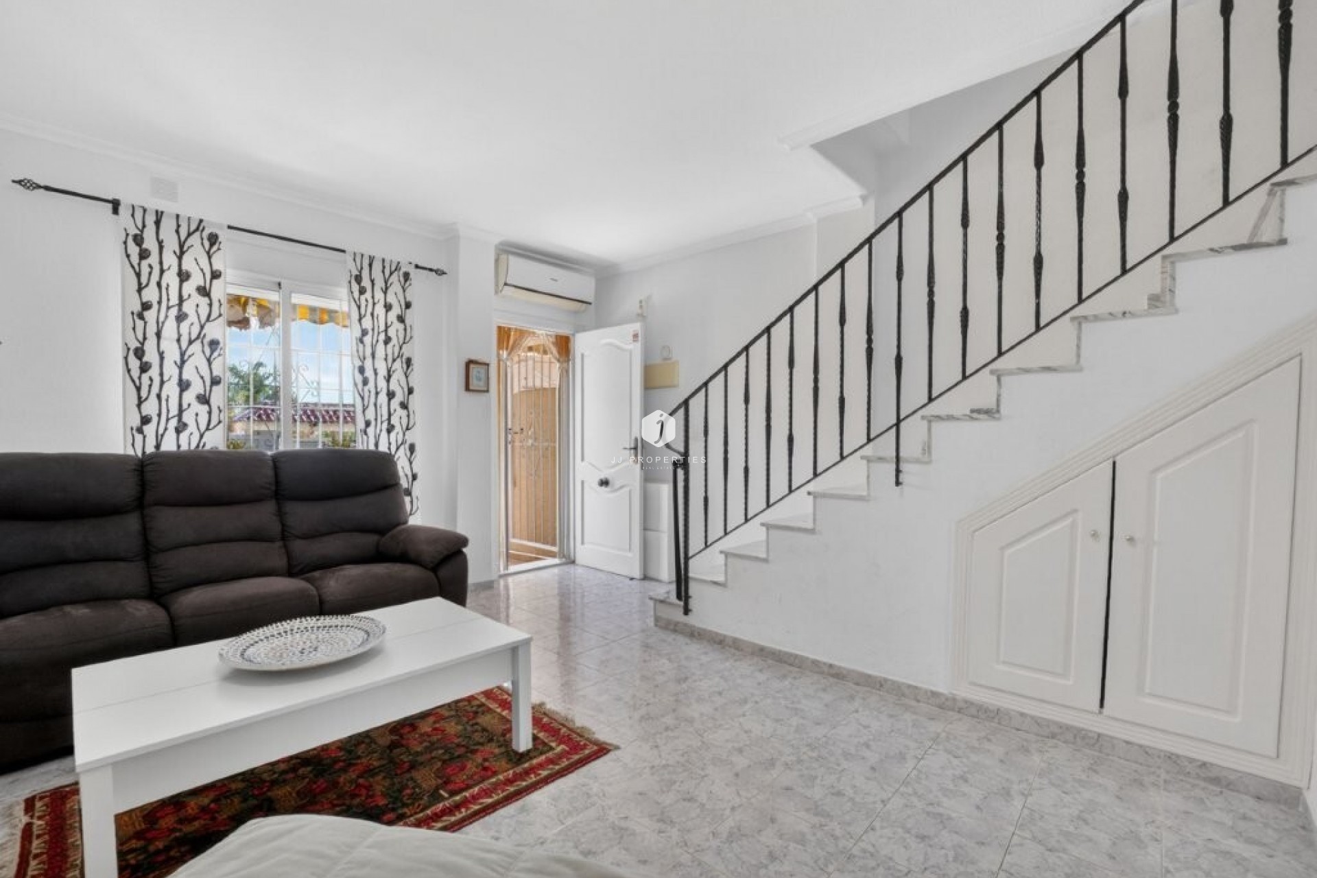 Segunda mano - Chalet -
Torrevieja - aguas nuevas