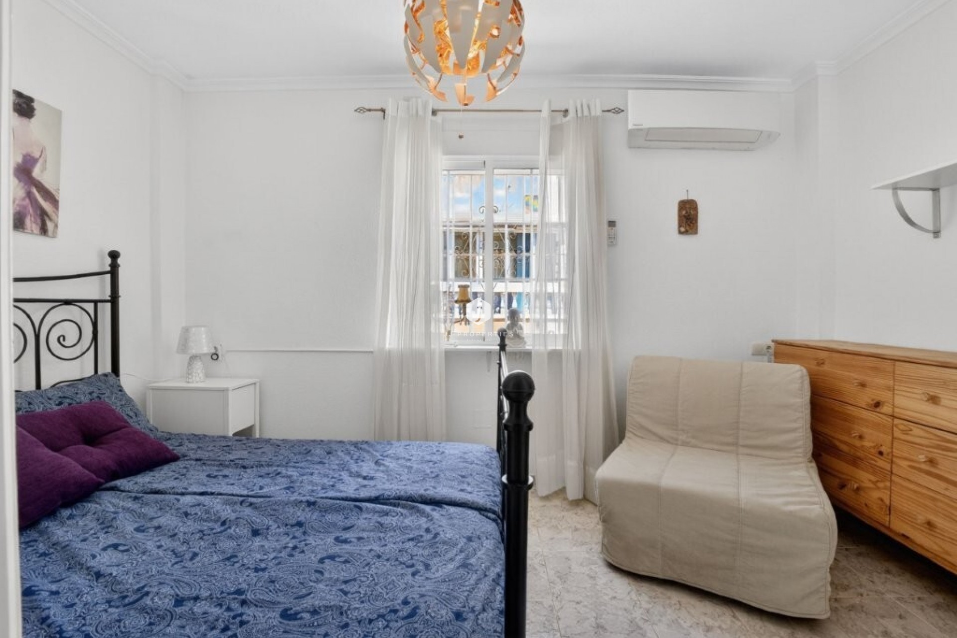 Segunda mano - Chalet -
Torrevieja - aguas nuevas