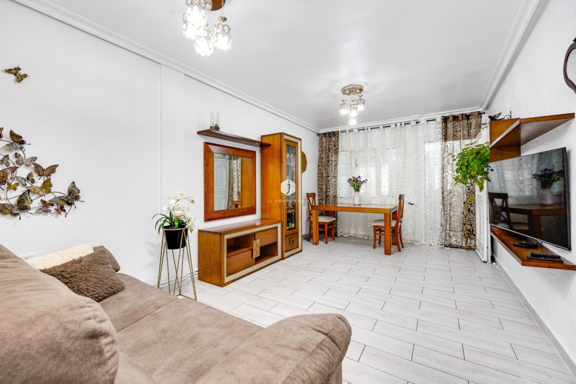 Segunda mano - Chalet -
Torrevieja - Calas blanca