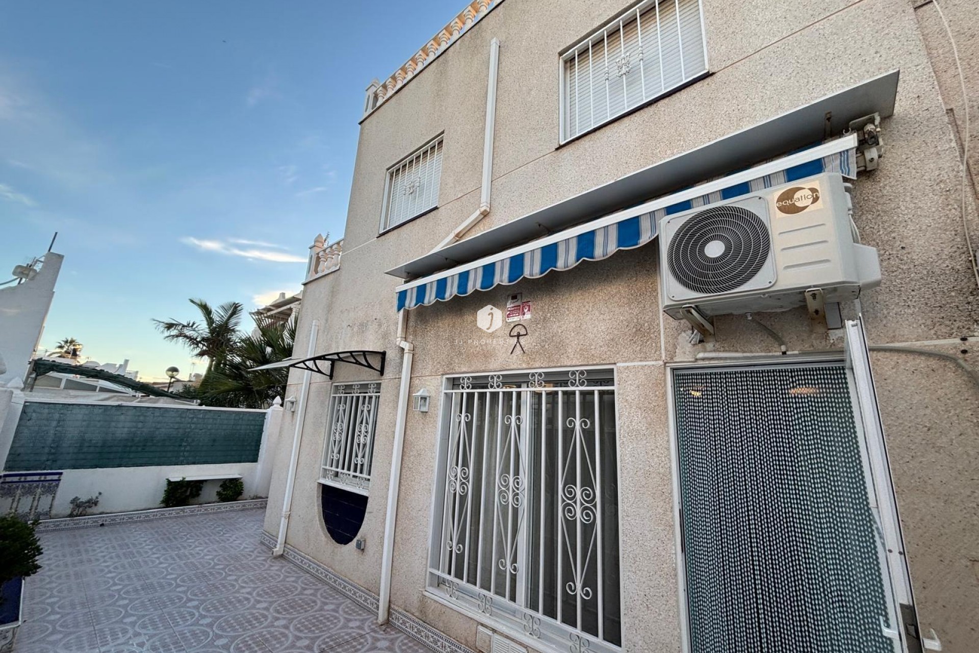 Segunda mano - Chalet -
Torrevieja - Carrefour