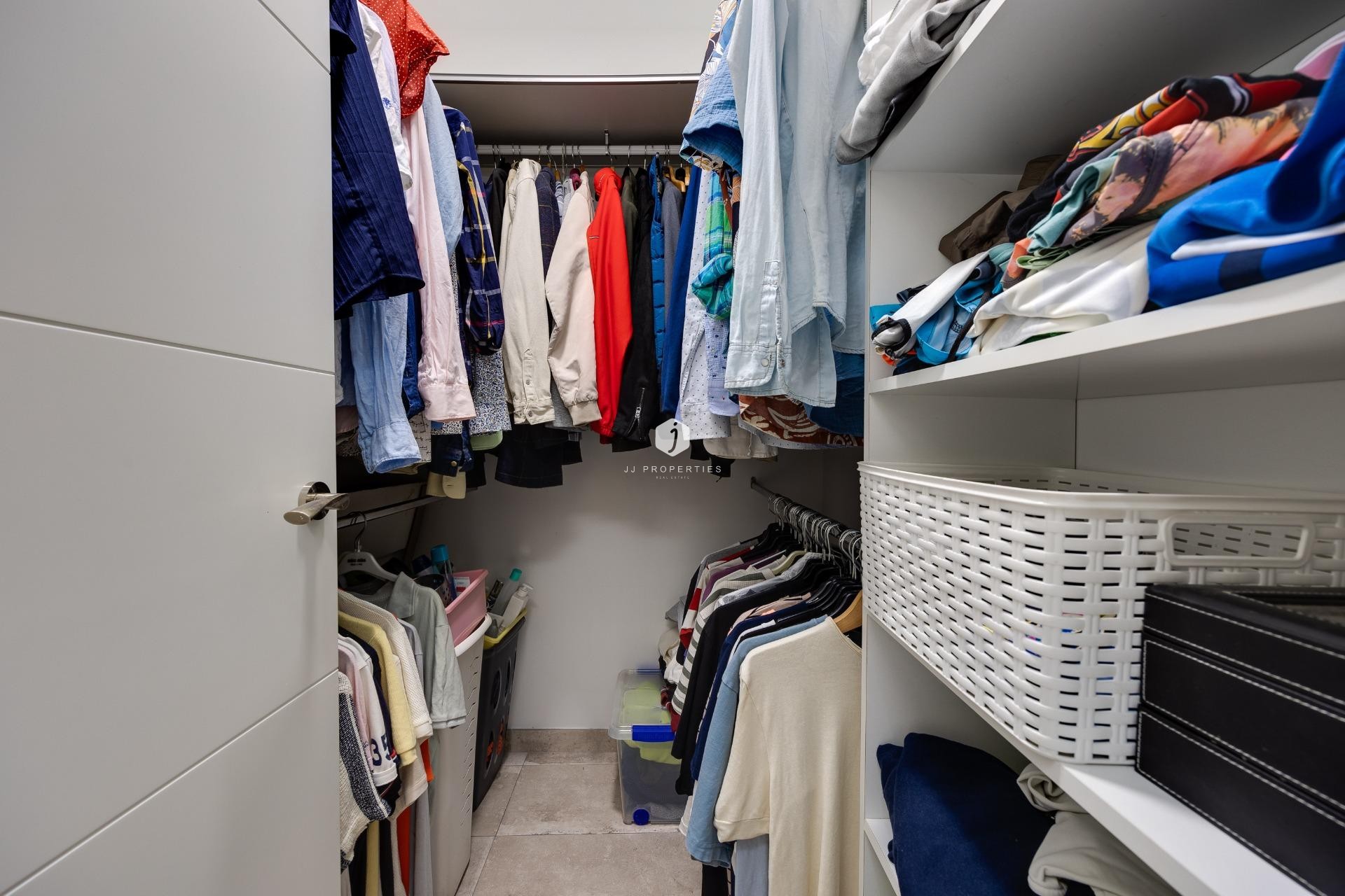 Segunda mano - Chalet -
Torrevieja - Centro