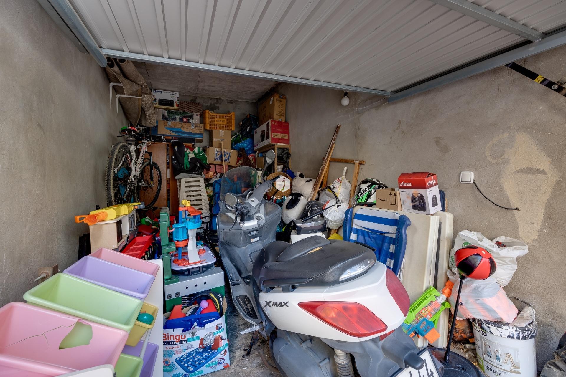 Segunda mano - Chalet -
Torrevieja - Centro