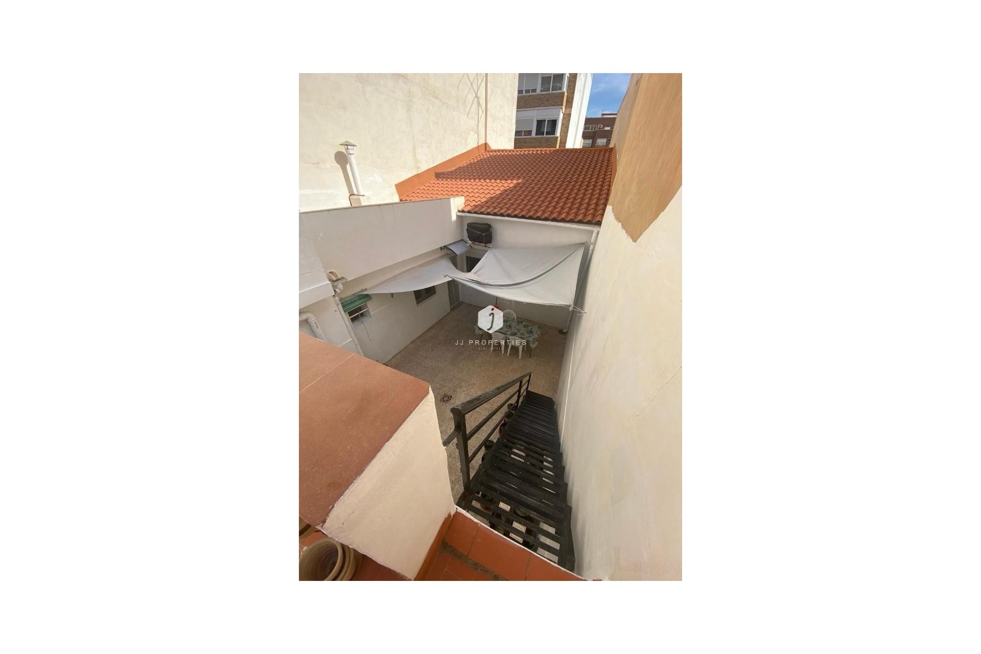 Segunda mano - Chalet -
Torrevieja - Centro