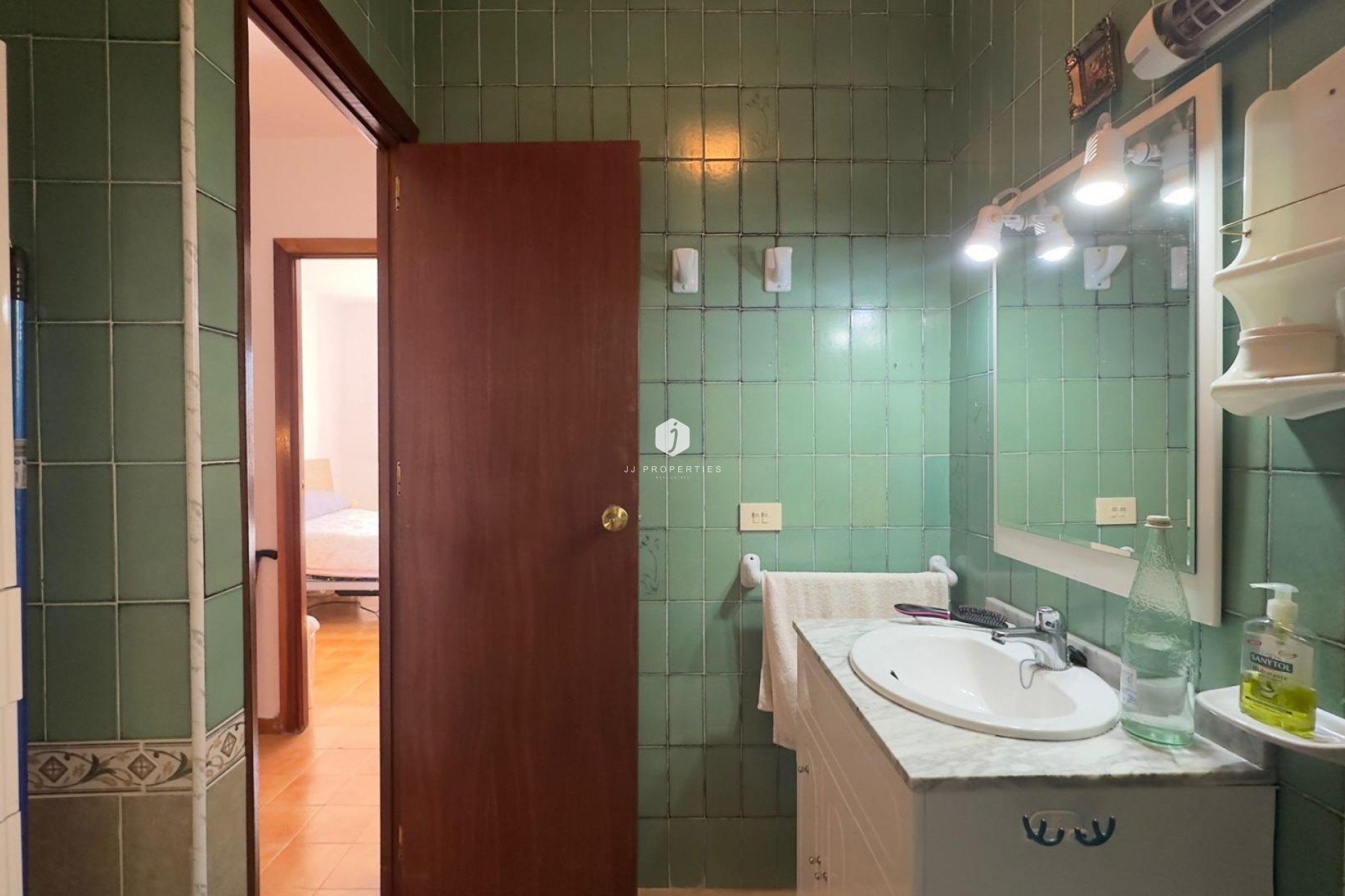 Segunda mano - Chalet -
Torrevieja - Centro