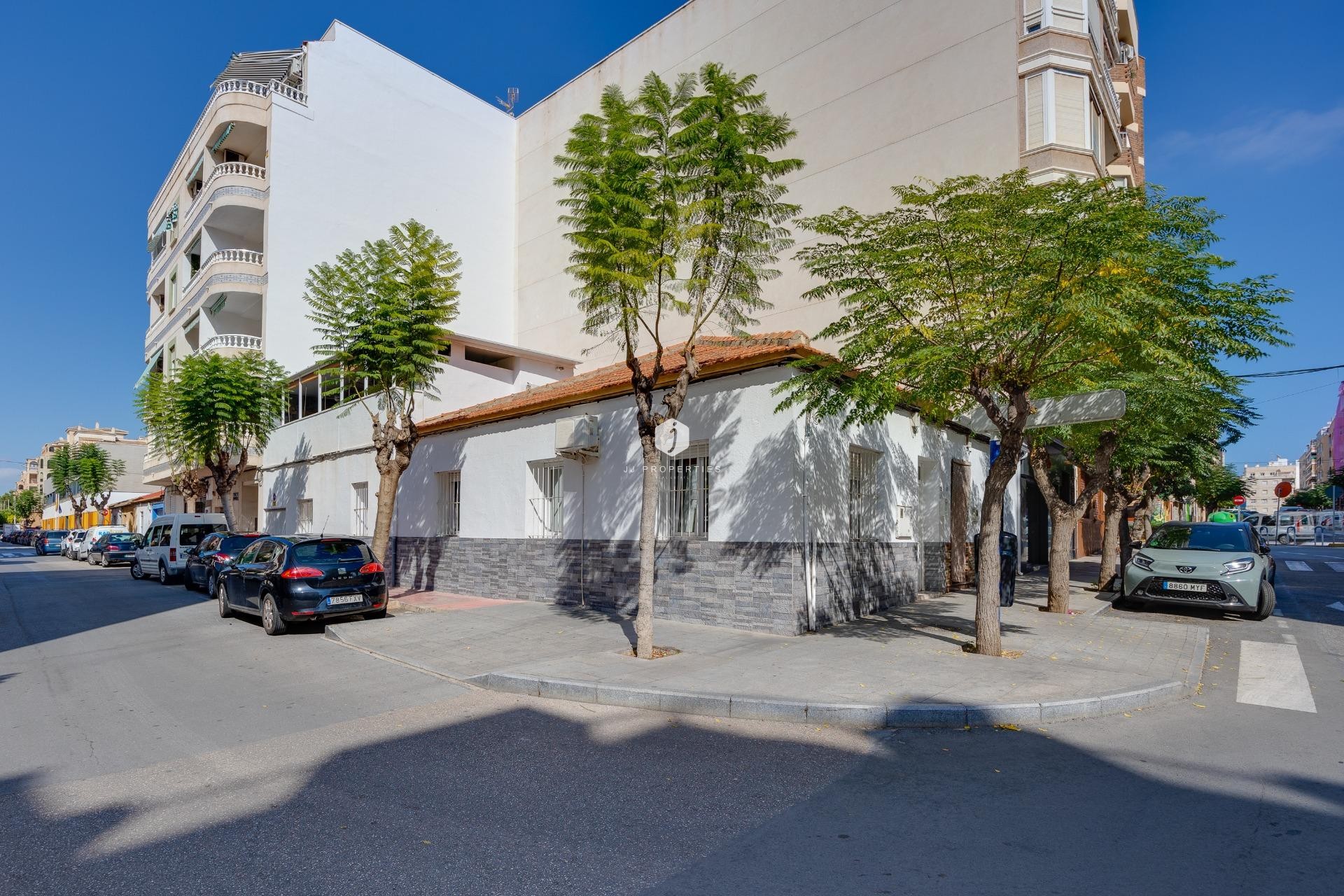 Segunda mano - Chalet -
Torrevieja - Centro
