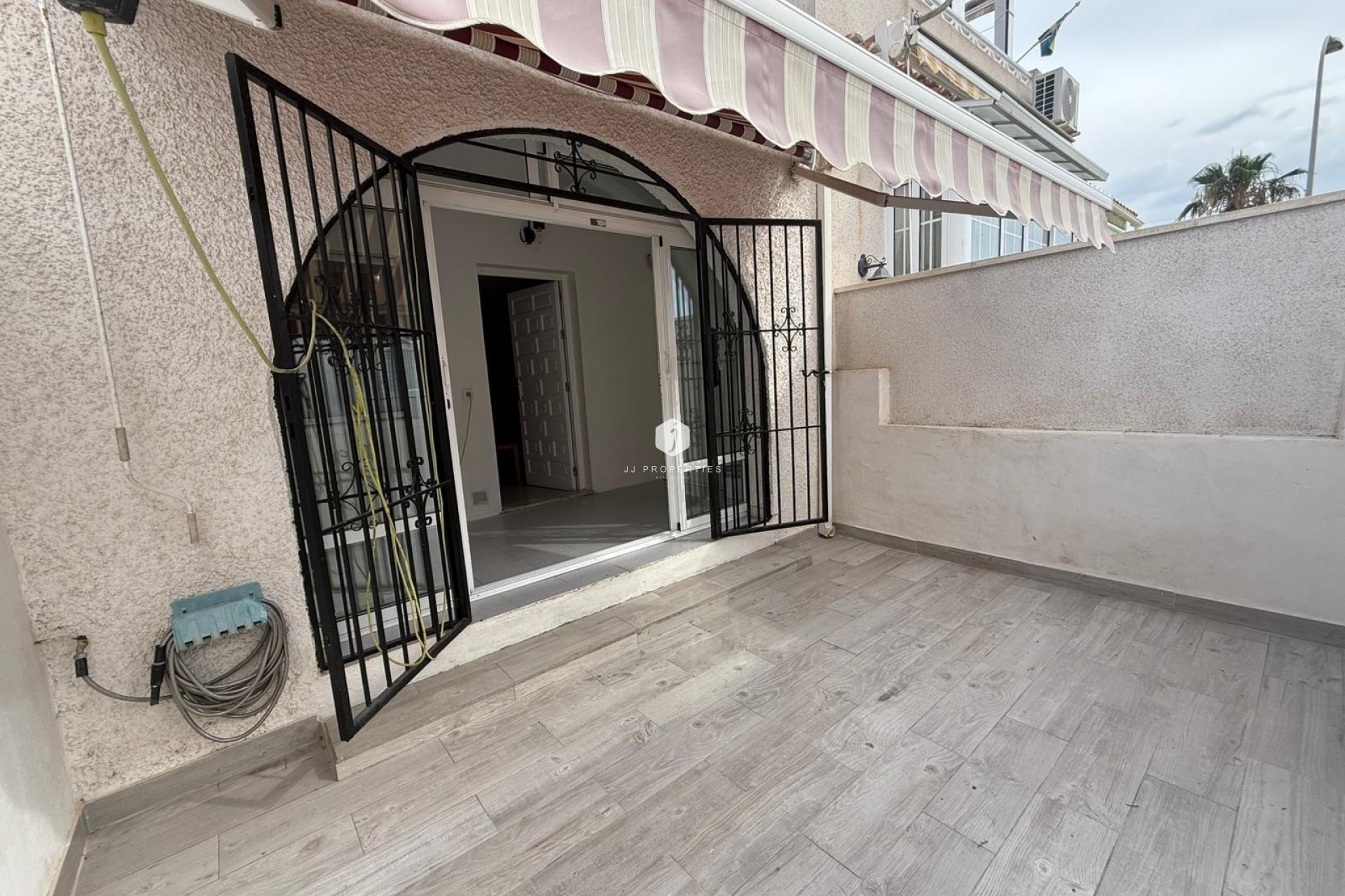 Segunda mano - Chalet -
Torrevieja - La Siesta - El Salado - Torreta