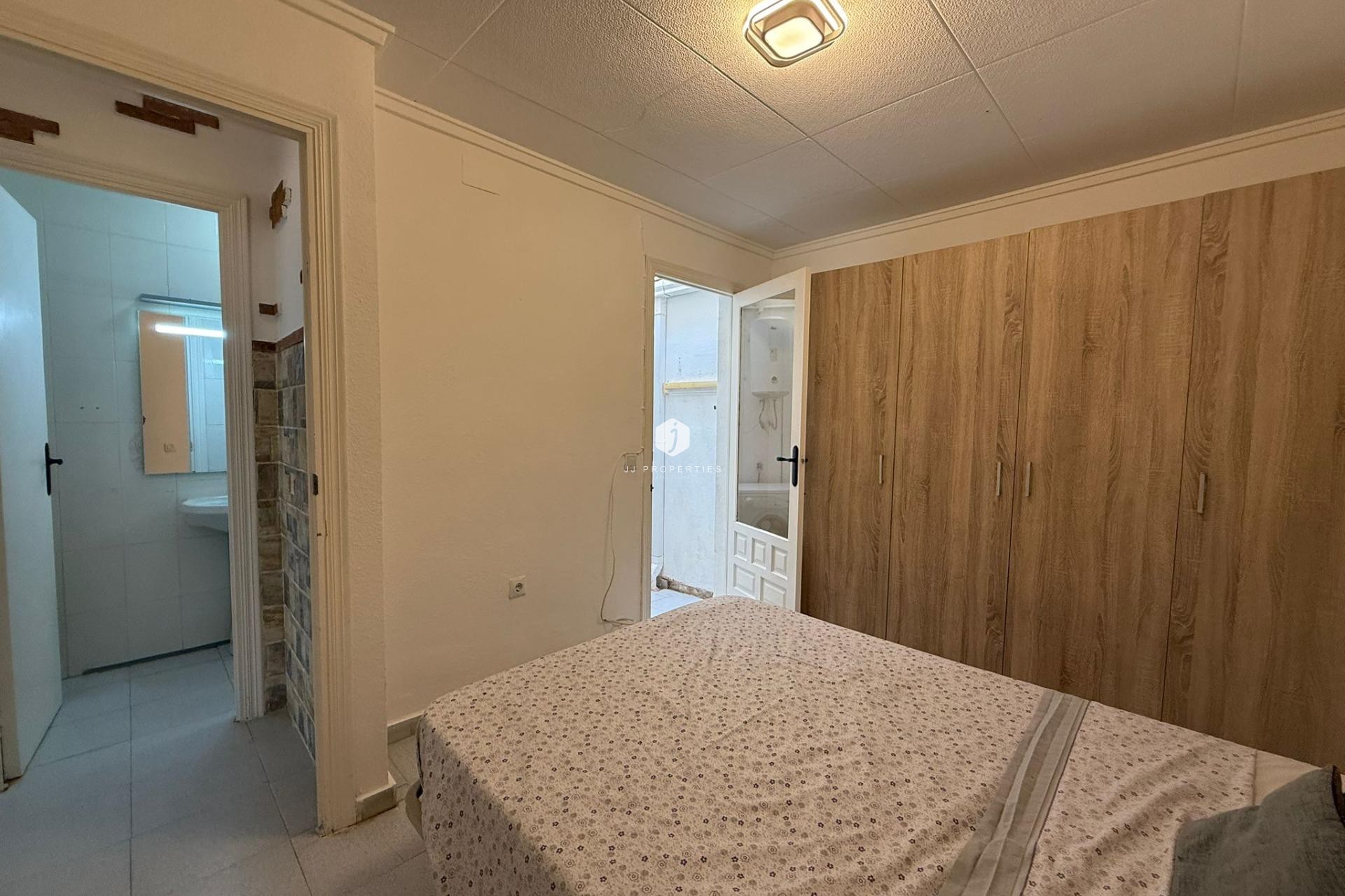 Segunda mano - Chalet -
Torrevieja - La Siesta - El Salado - Torreta