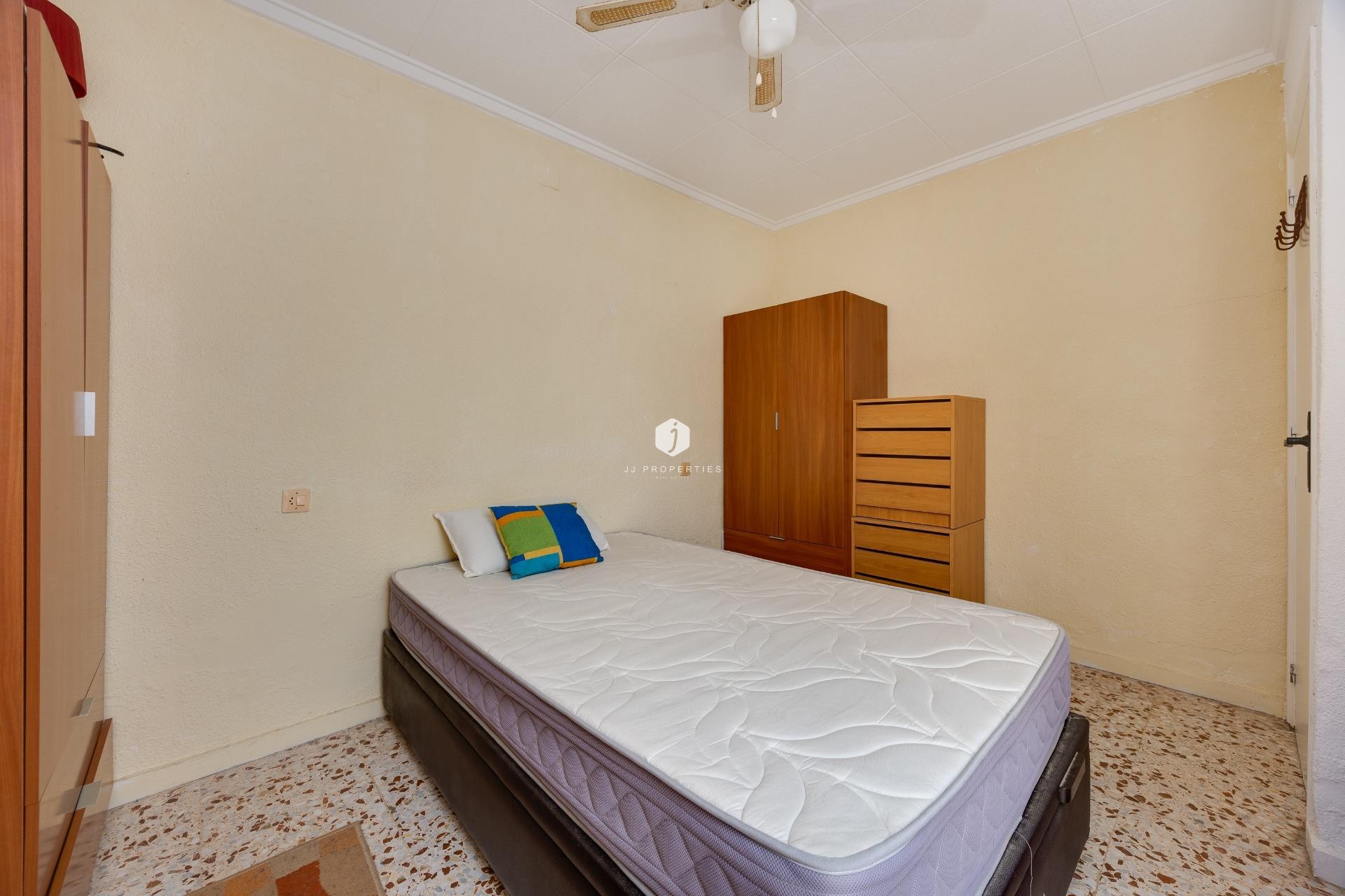 Segunda mano - Chalet -
Torrevieja - La Siesta - El Salado - Torreta