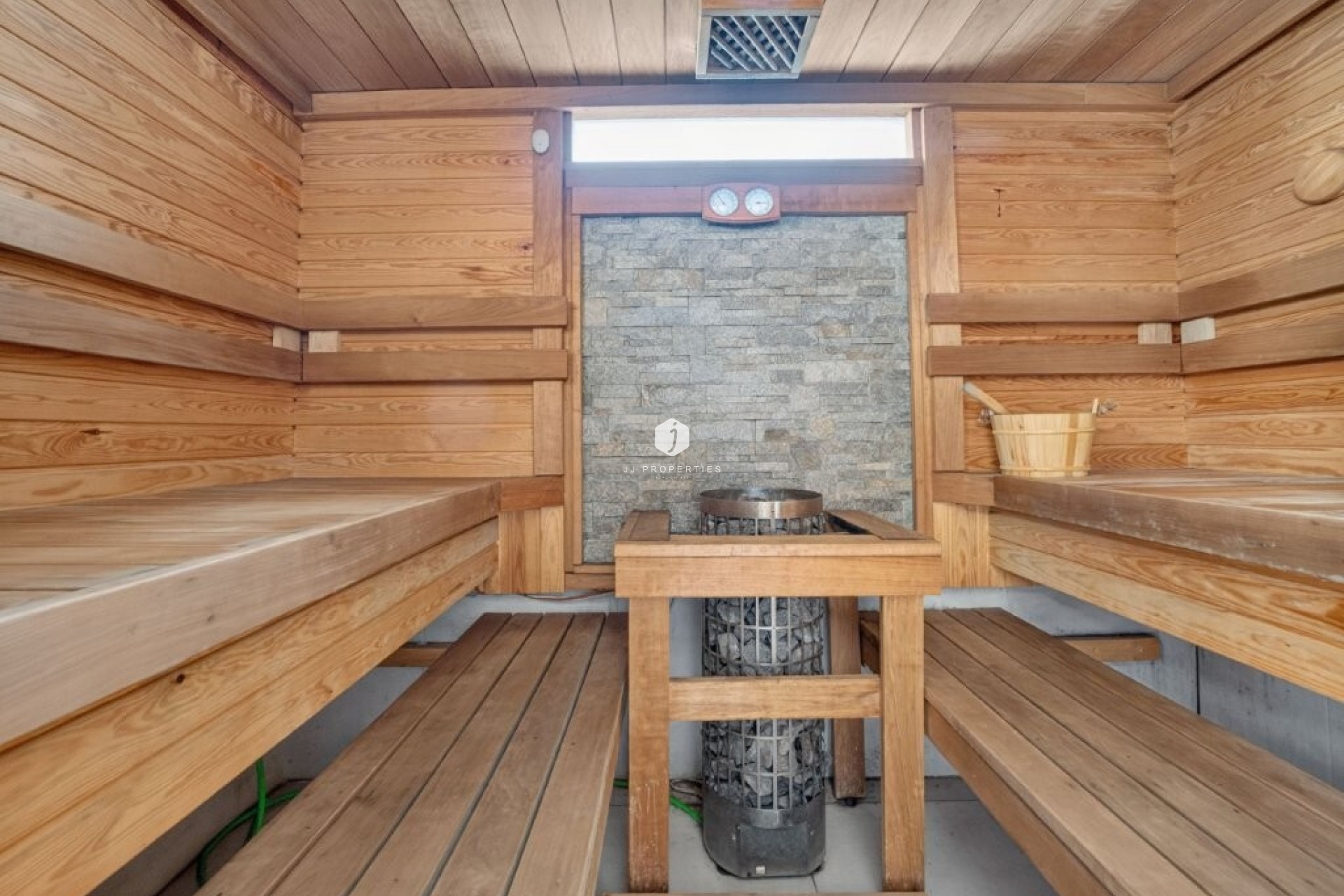 Segunda mano - Chalet -
Torrevieja - La veleta