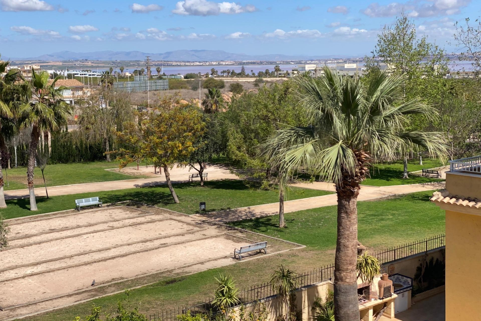 Segunda mano - Chalet -
Torrevieja - Los altos