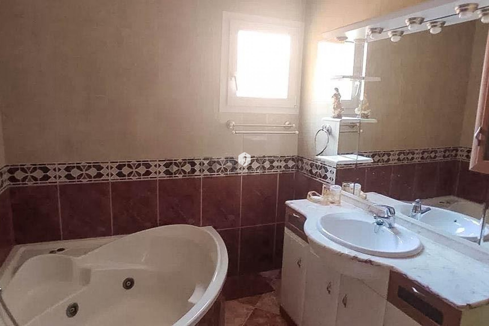 Segunda mano - Chalet -
Torrevieja - Los altos