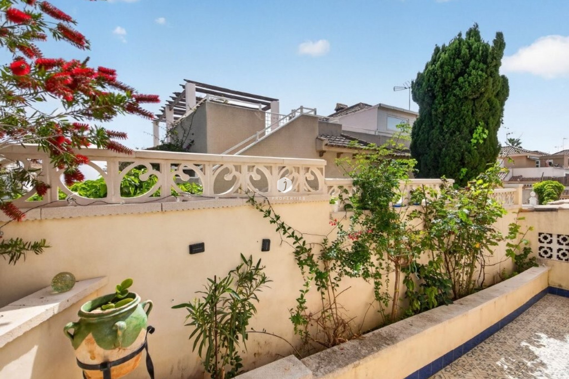 Segunda mano - Chalet -
Torrevieja - Los altos