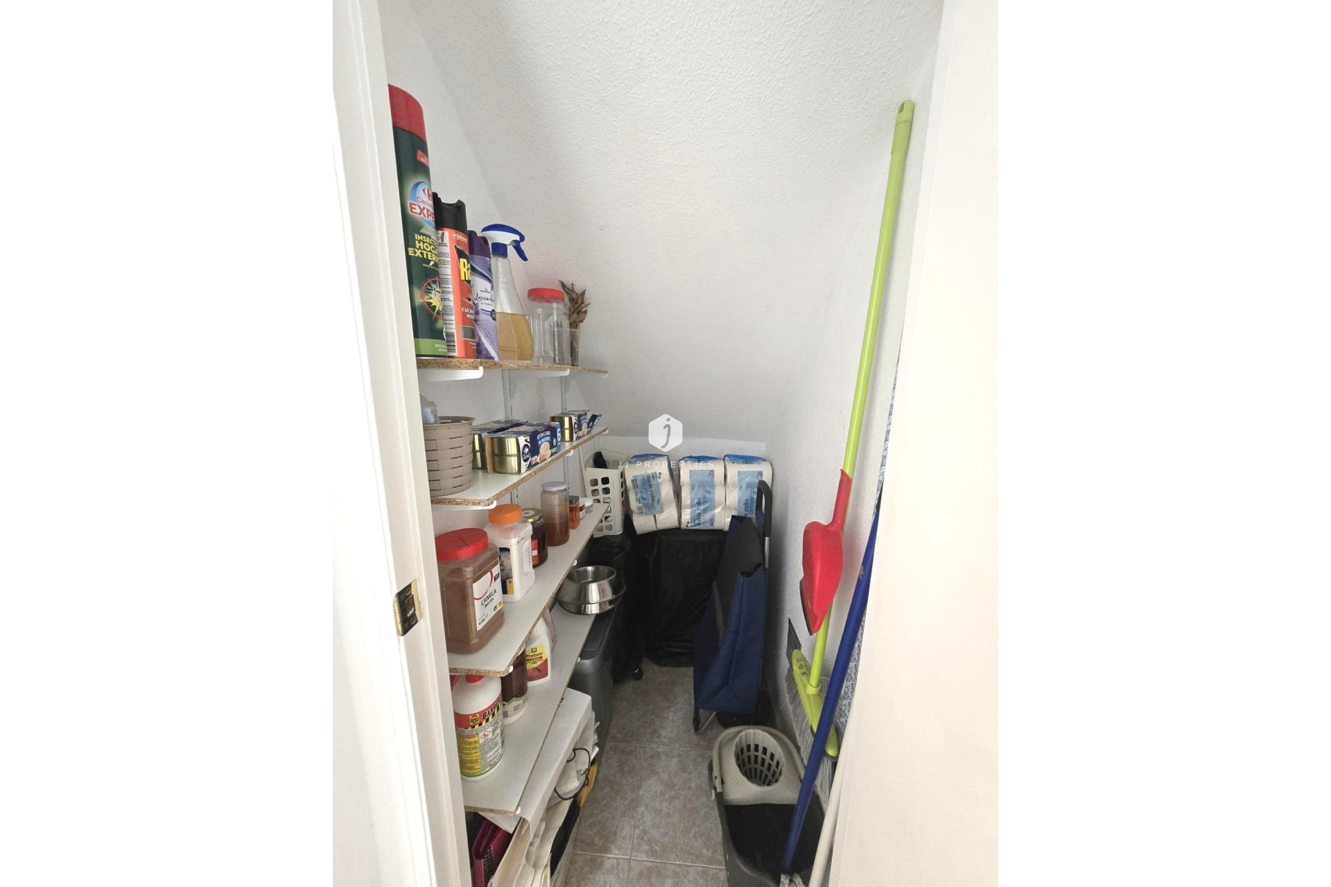 Segunda mano - Chalet -
Torrevieja - Los altos