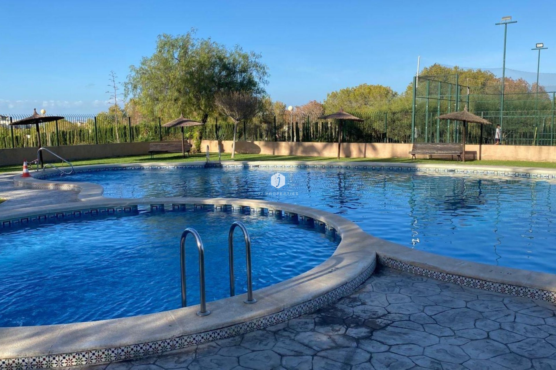 Segunda mano - Chalet -
Torrevieja - Los Balcones