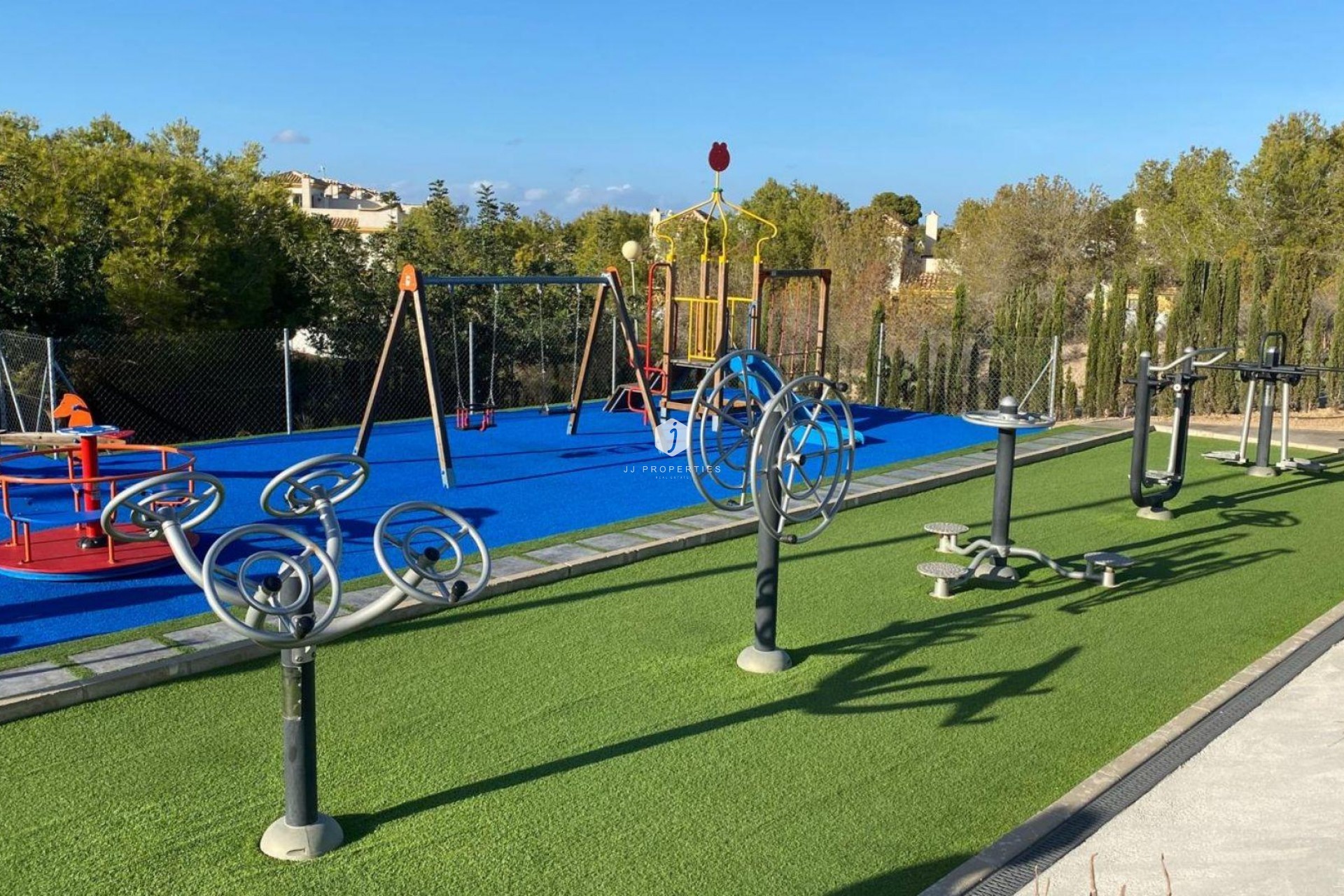 Segunda mano - Chalet -
Torrevieja - Los Balcones