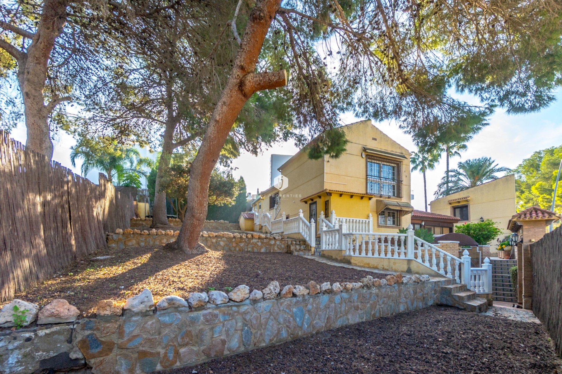 Segunda mano - Chalet -
Torrevieja - Los balcones
