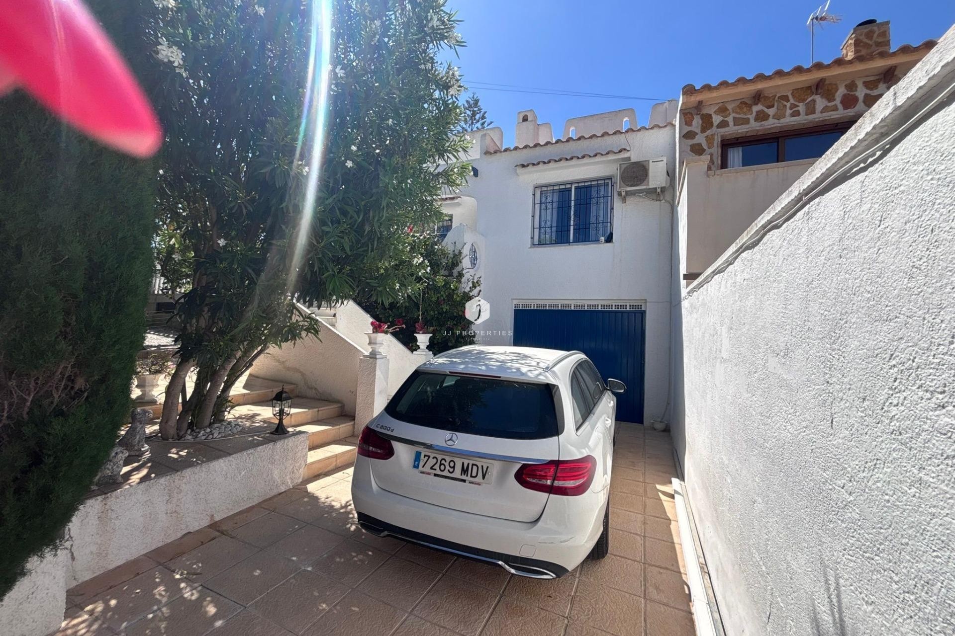 Segunda mano - Chalet -
Torrevieja - Los Balcones
