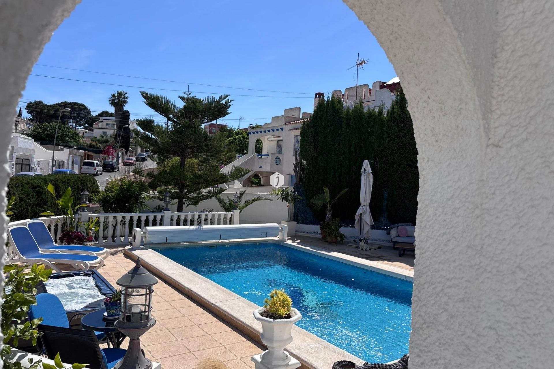 Segunda mano - Chalet -
Torrevieja - Los Balcones