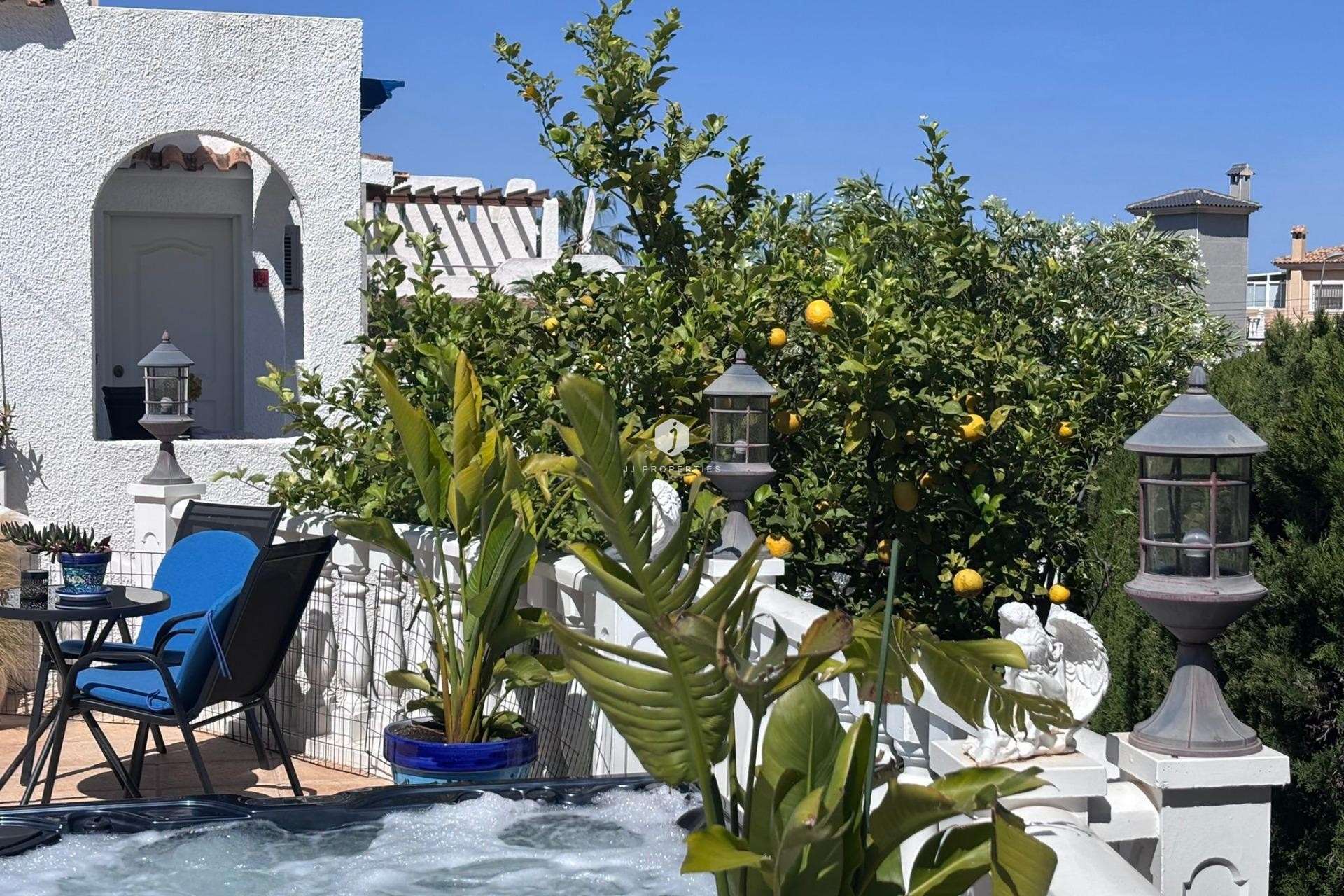 Segunda mano - Chalet -
Torrevieja - Los Balcones