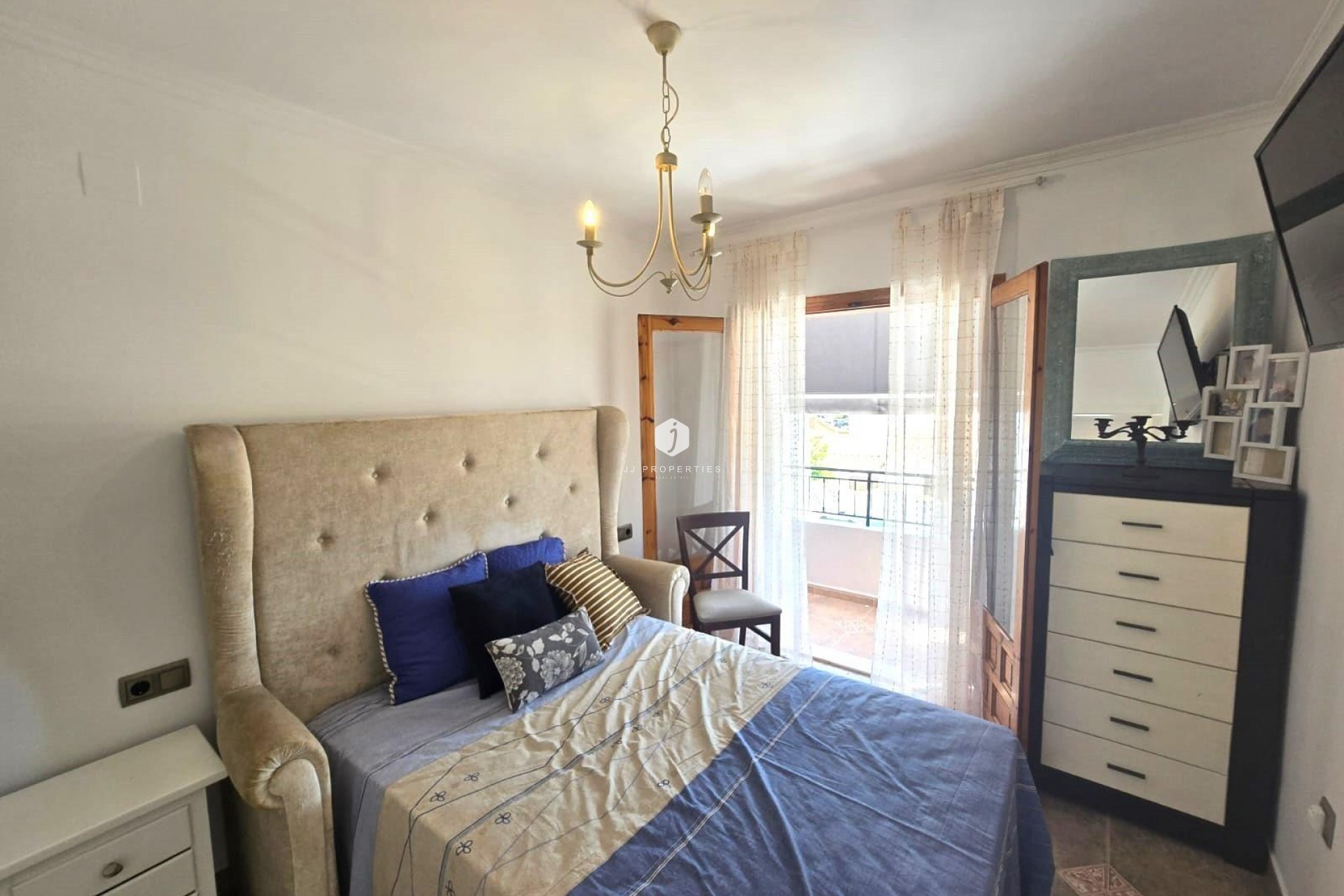 Segunda mano - Chalet -
Torrevieja - Los Balcones