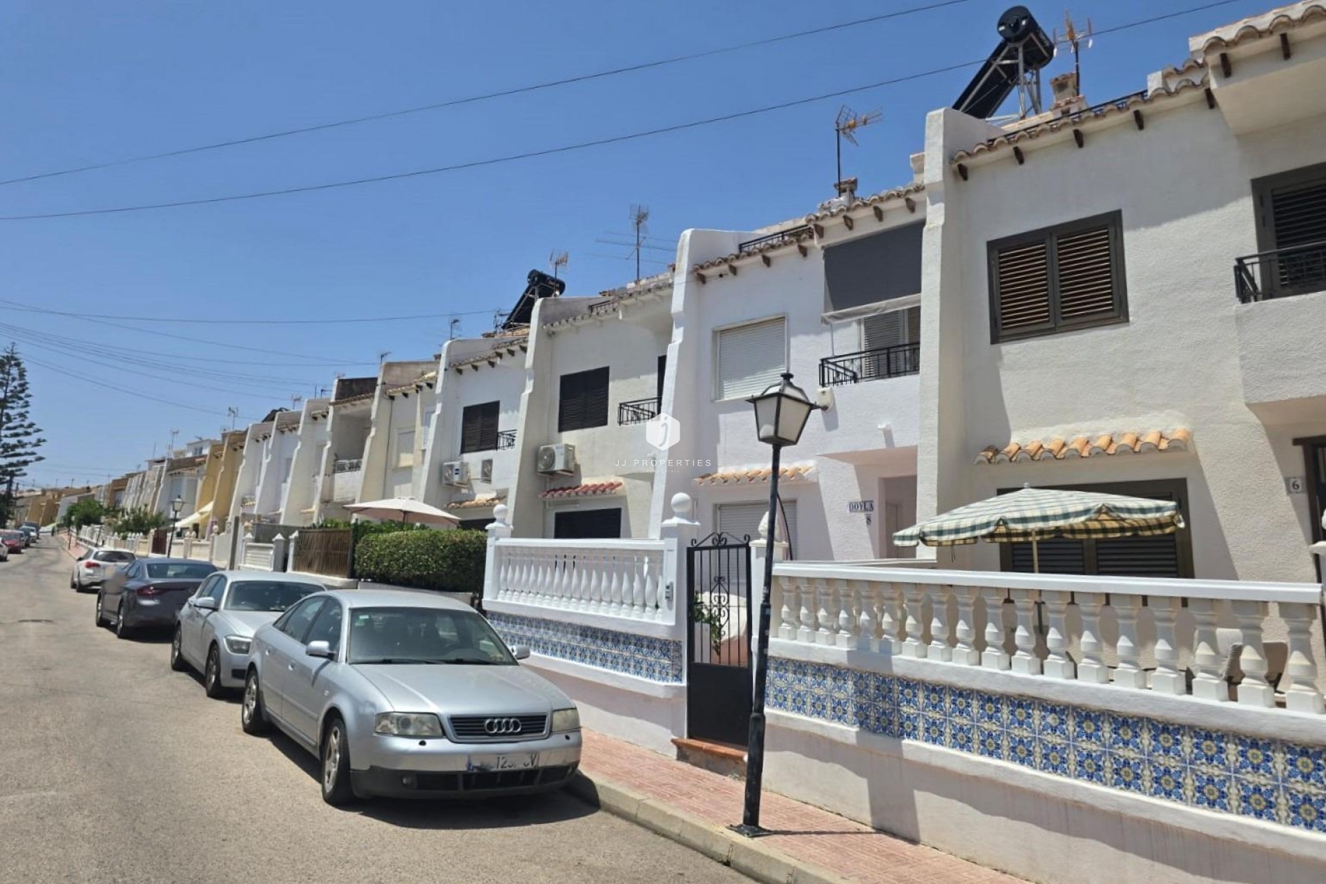 Segunda mano - Chalet -
Torrevieja - Los Balcones