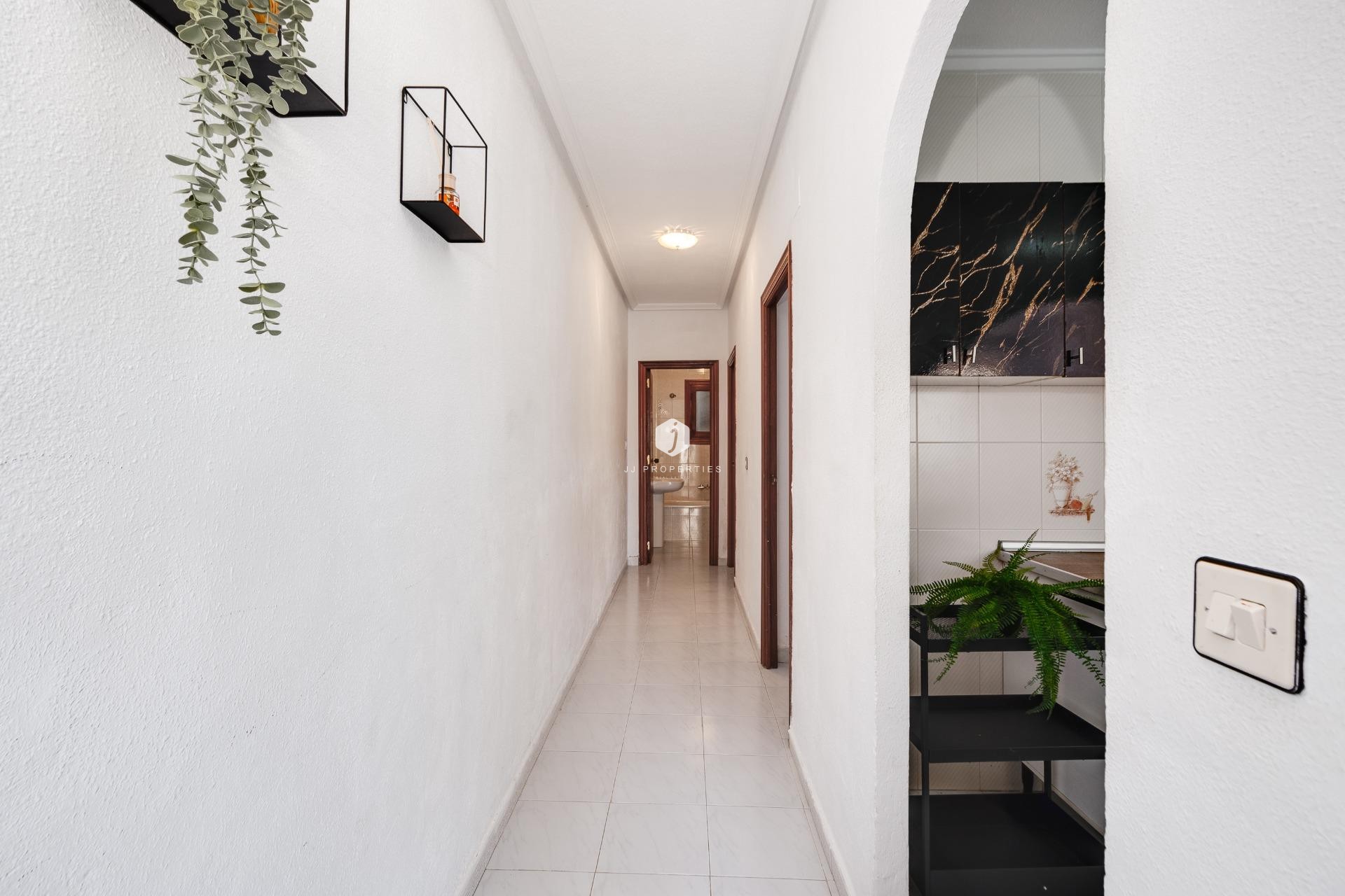 Segunda mano - Chalet -
Torrevieja - Nueva Torrevieja