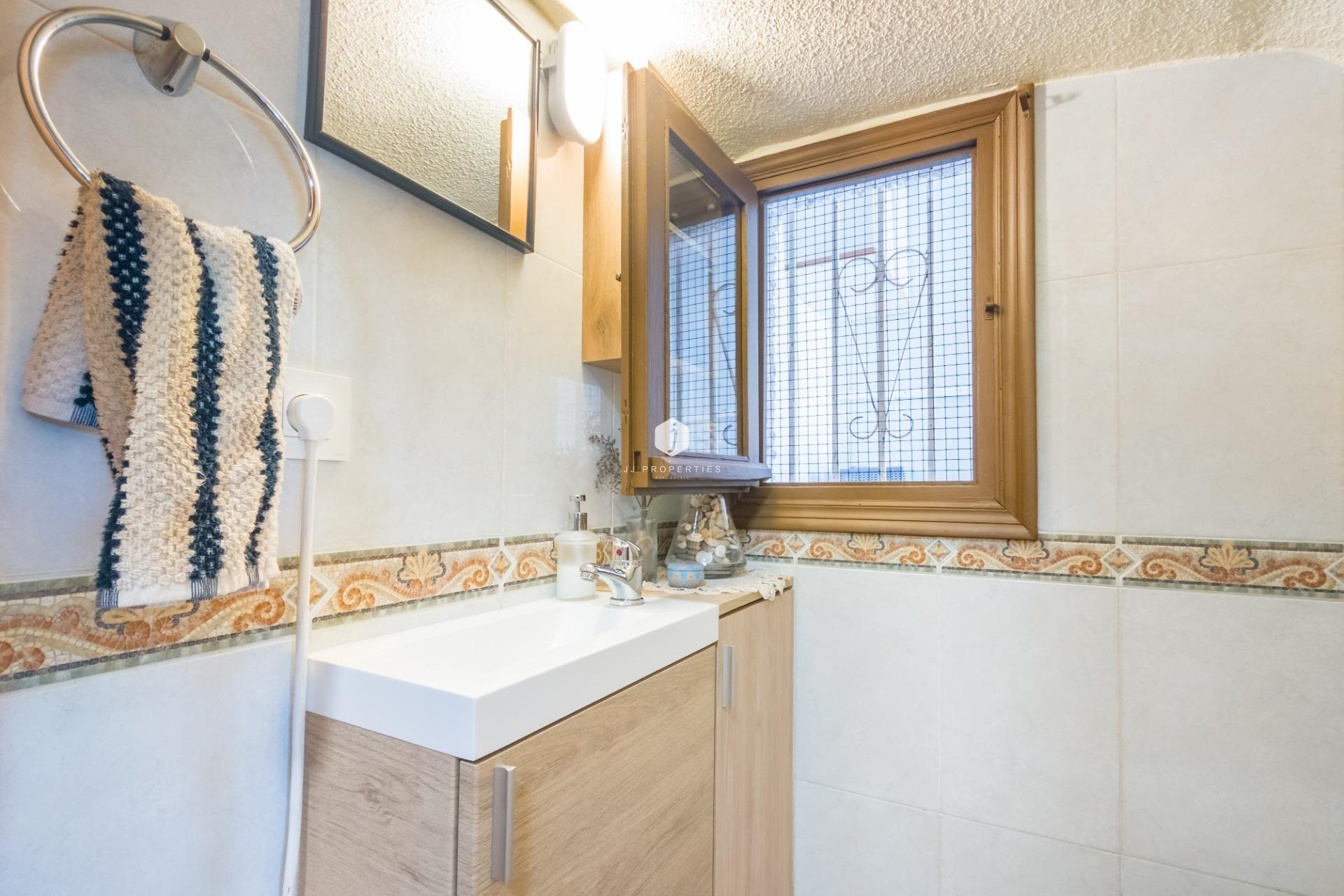 Segunda mano - Chalet -
Torrevieja - Nueva Torrevieja