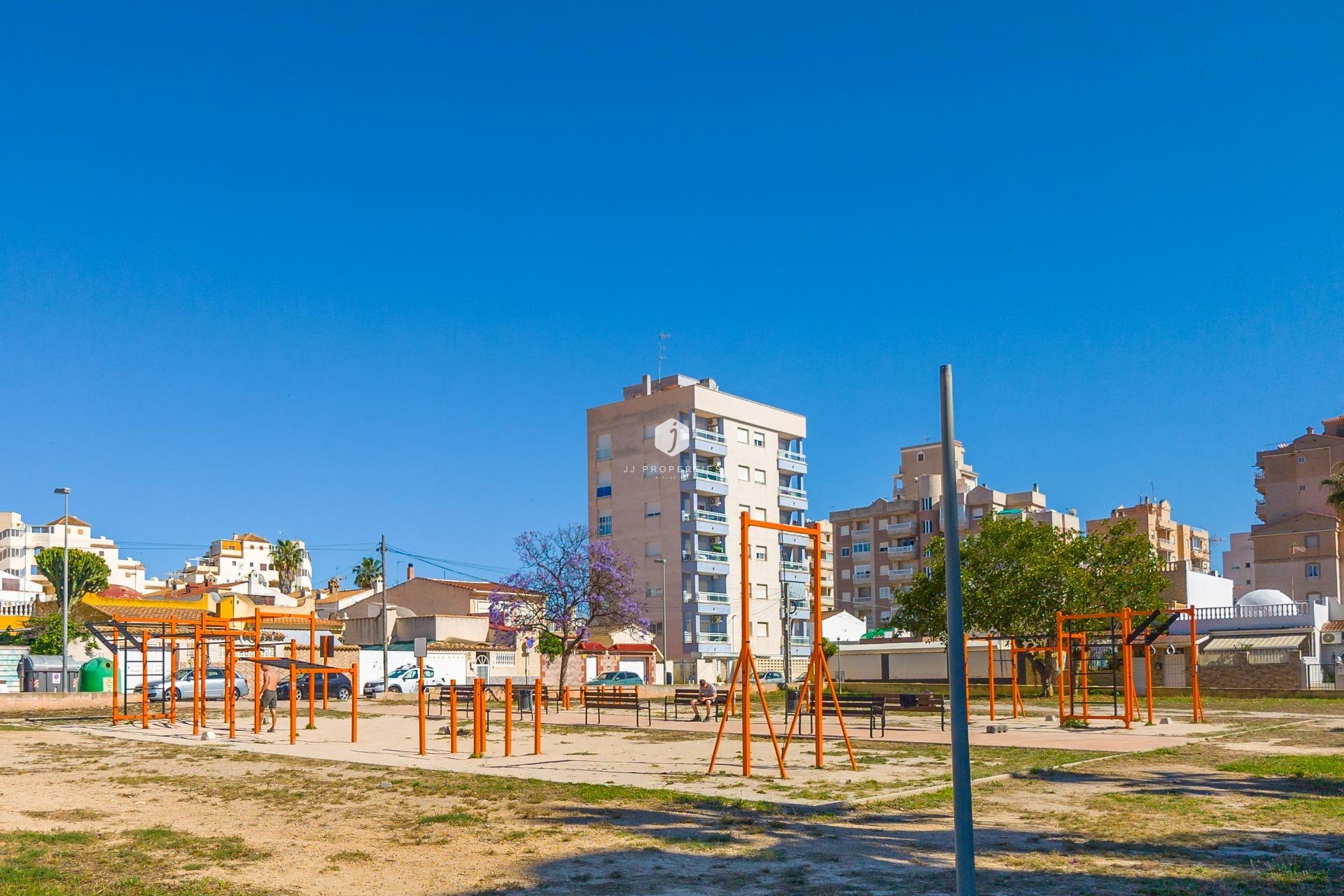Segunda mano - Chalet -
Torrevieja - Nueva Torrevieja