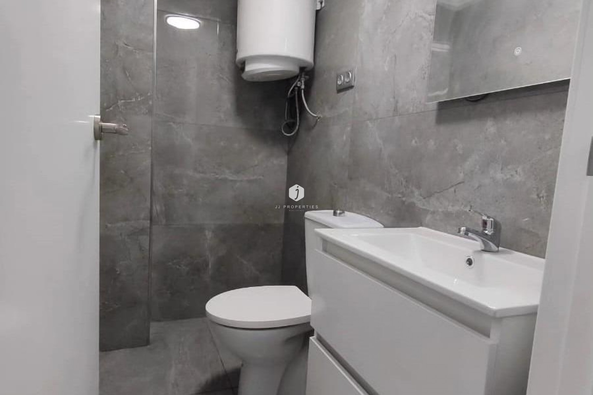 Segunda mano - Chalet -
Torrevieja - Sector 25