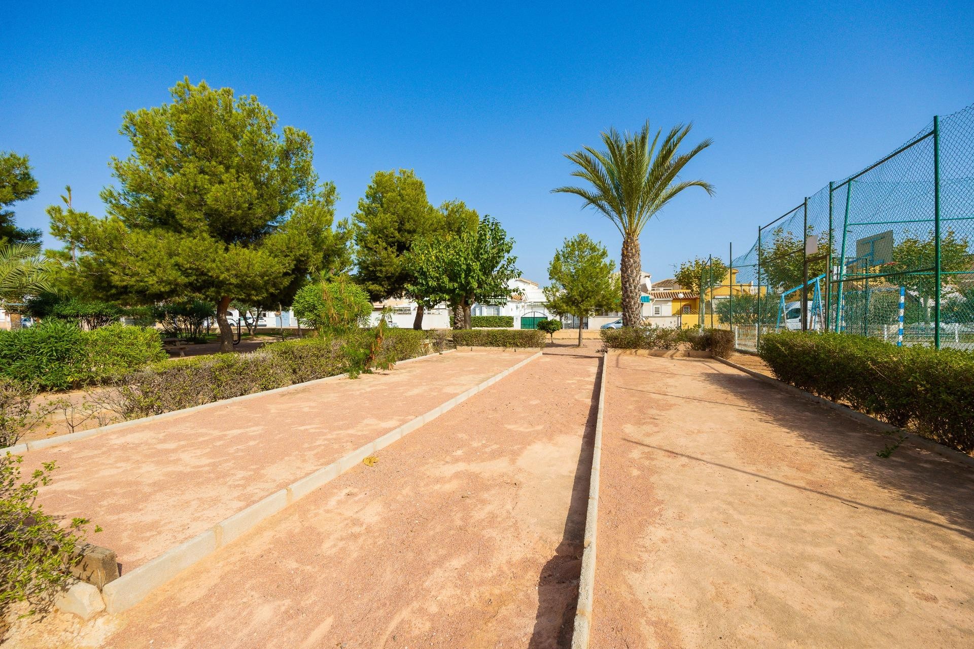 Segunda mano - Chalet -
Torrevieja - Torreta Florida