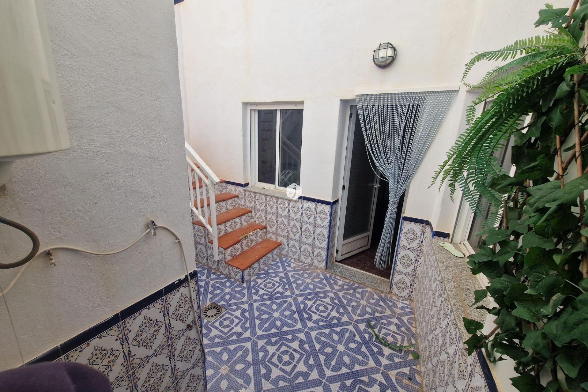 Segunda mano - Chalet -
Torrevieja